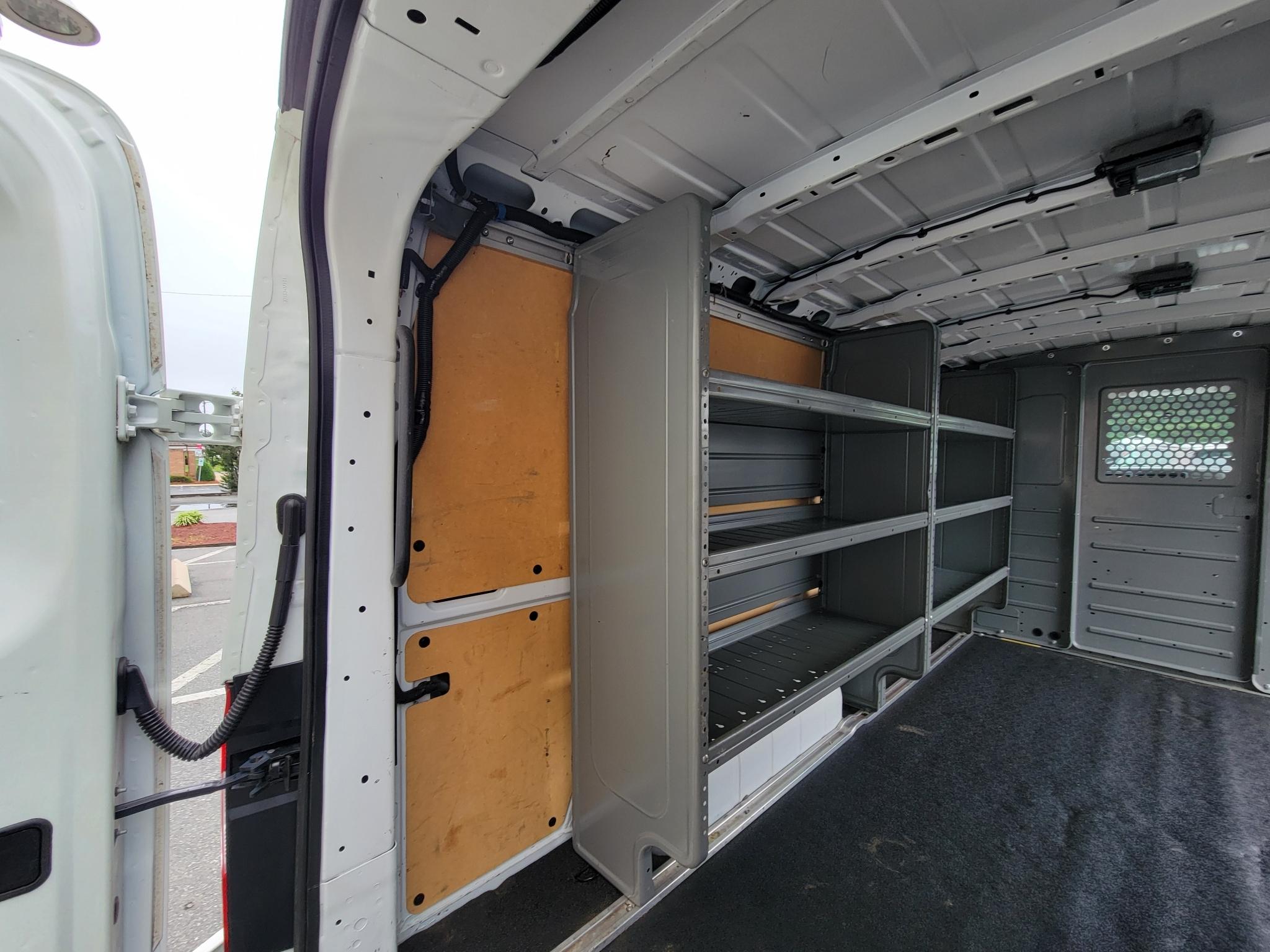 Nissan NV Cargo NV2500 HD Standard Roof V6 SV 2020