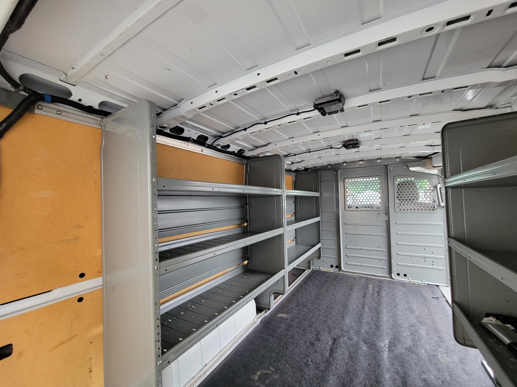 Nissan NV Cargo NV2500 HD Standard Roof V6 SV 2020