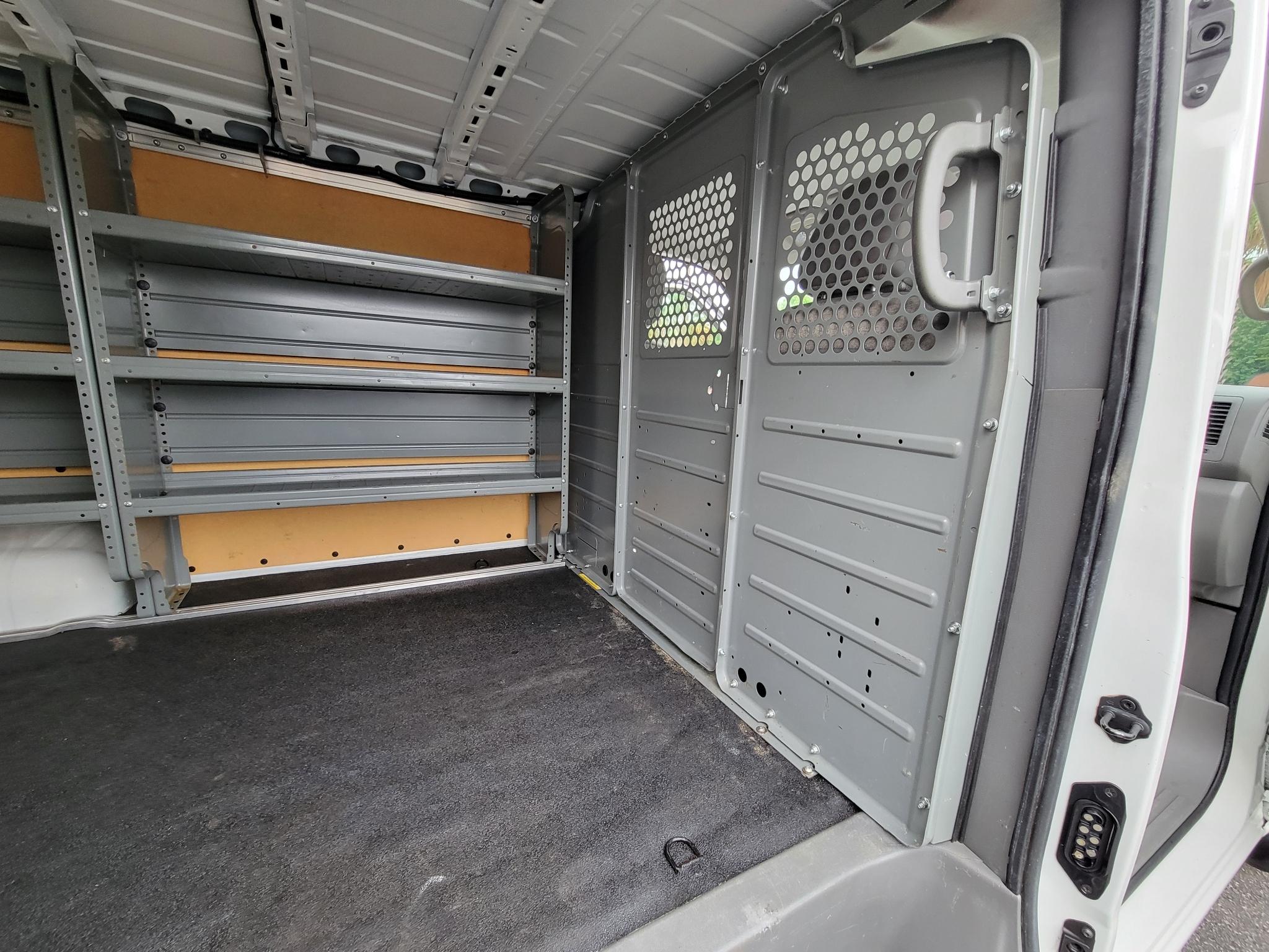 Nissan NV Cargo NV2500 HD Standard Roof V6 SV 2020
