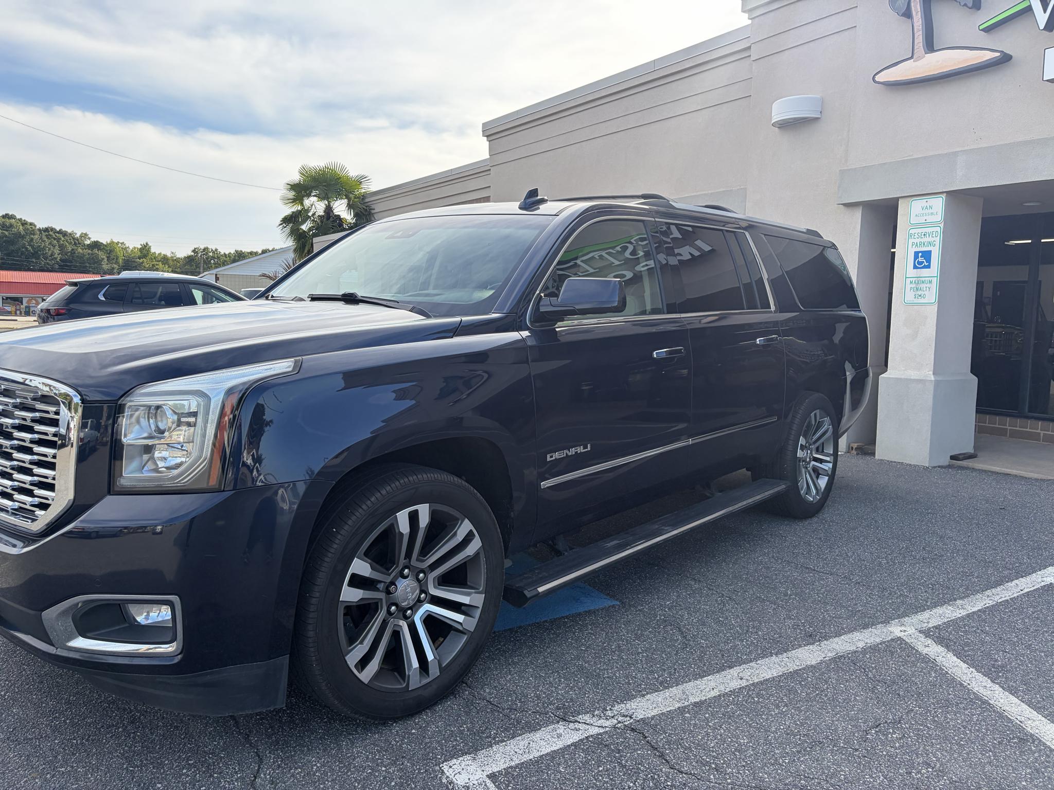 GMC Yukon XL 4WD 4dr Denali 2019