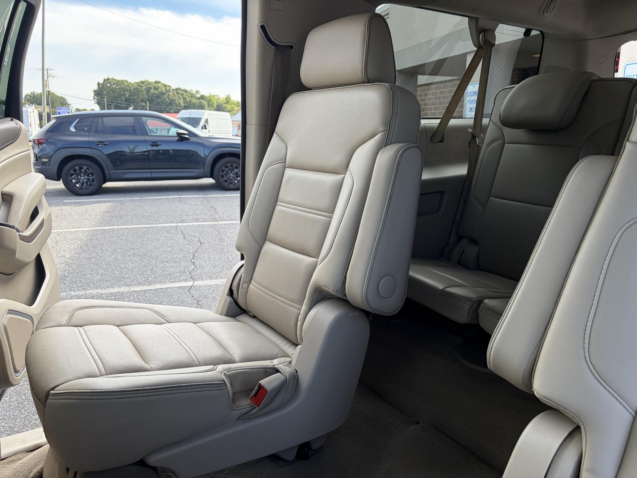 GMC Yukon XL 4WD 4dr Denali 2019