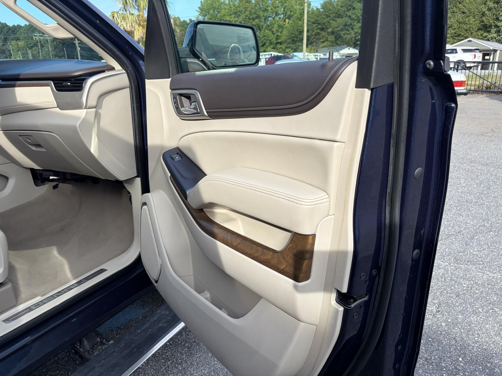 GMC Yukon XL 4WD 4dr Denali 2019