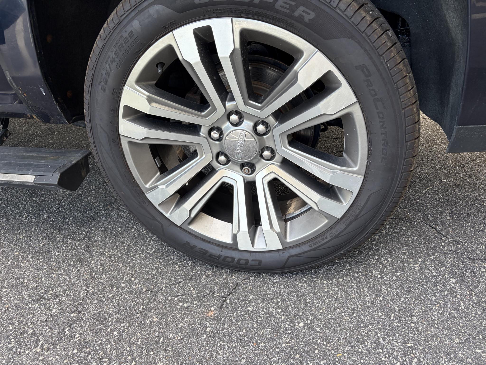 GMC Yukon XL 4WD 4dr Denali 2019