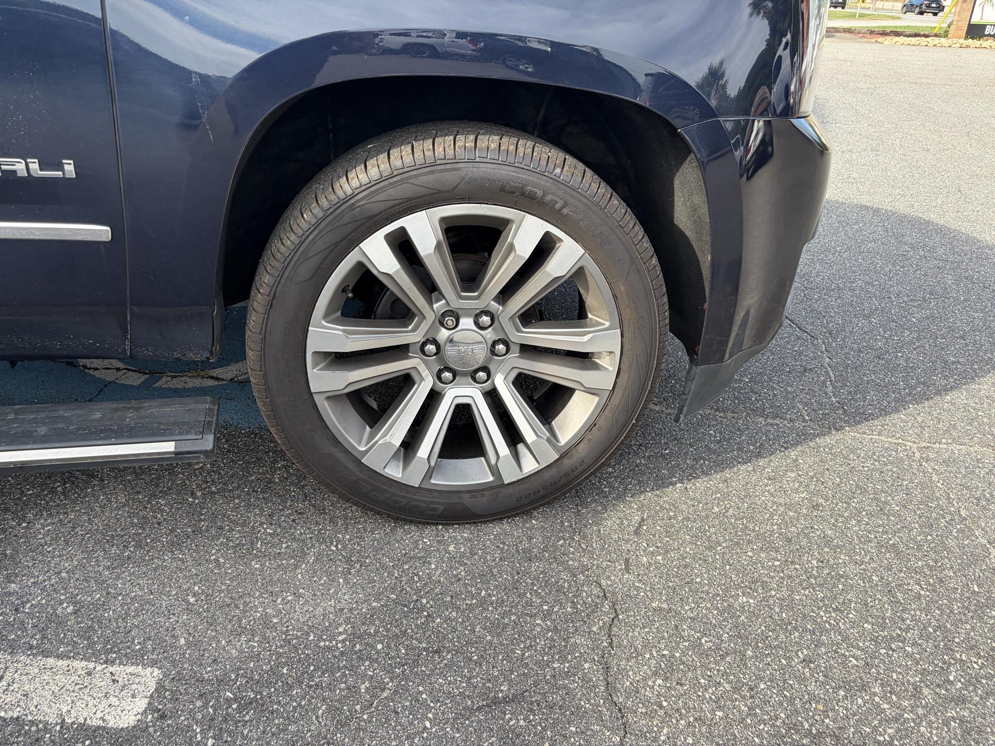 GMC Yukon XL 4WD 4dr Denali 2019