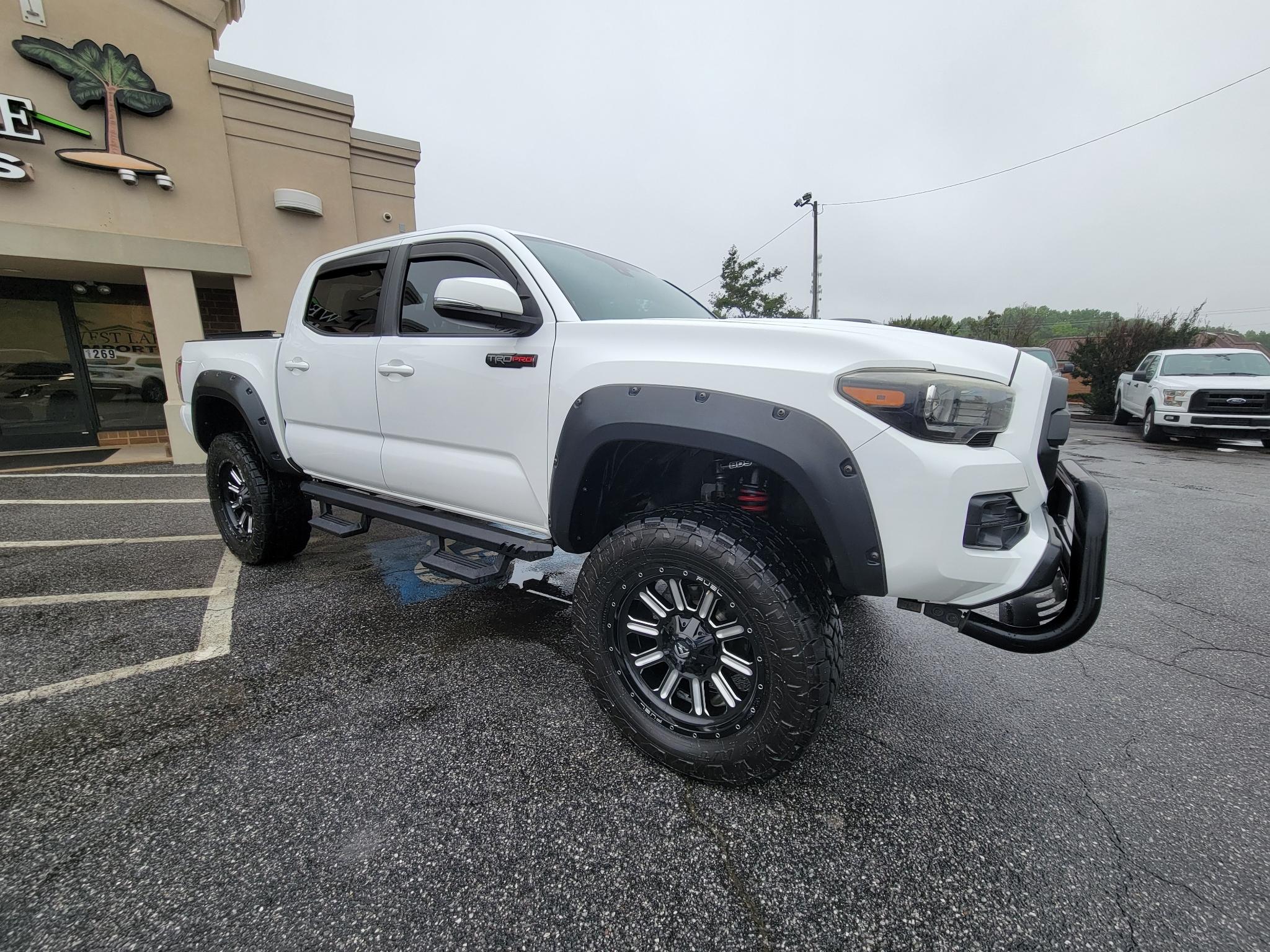 Toyota Tacoma TRD Off Road Double Cab 5' Bed V6 4x4 MT (Natl) 2018