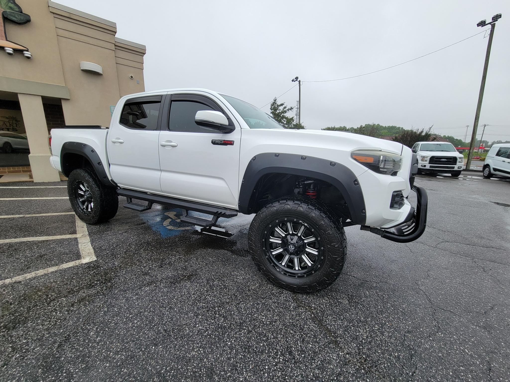 Toyota Tacoma TRD Off Road Double Cab 5' Bed V6 4x4 MT (Natl) 2018