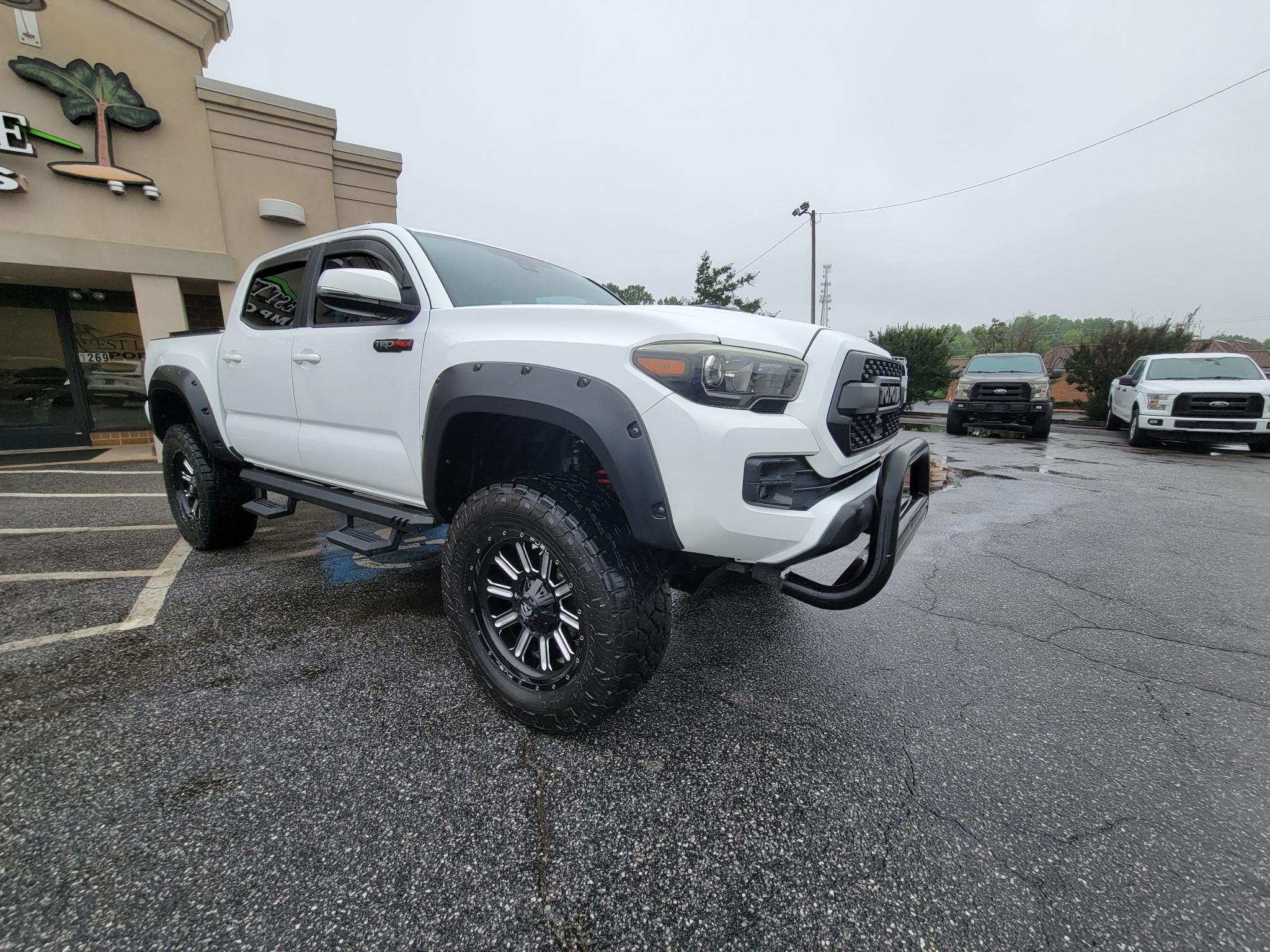 Toyota Tacoma TRD Off Road Double Cab 5' Bed V6 4x4 MT (Natl) 2018