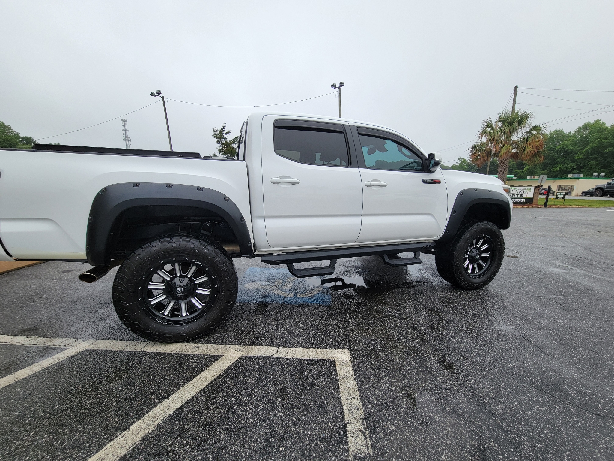 Toyota Tacoma TRD Off Road Double Cab 5' Bed V6 4x4 MT (Natl) 2018
