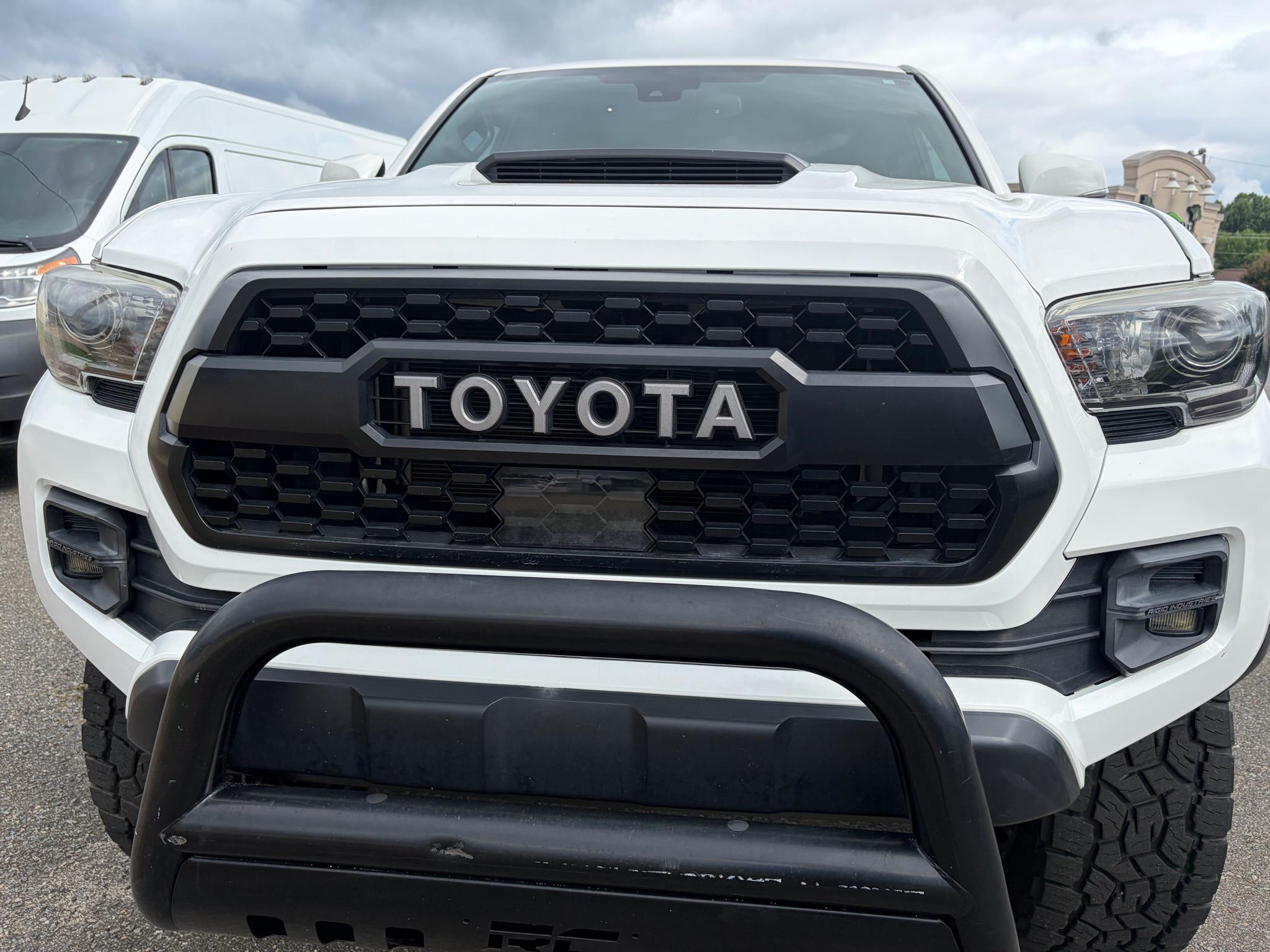 Toyota Tacoma TRD Pro Double Cab 5' Bed V6 4x4 AT (Natl) 2018