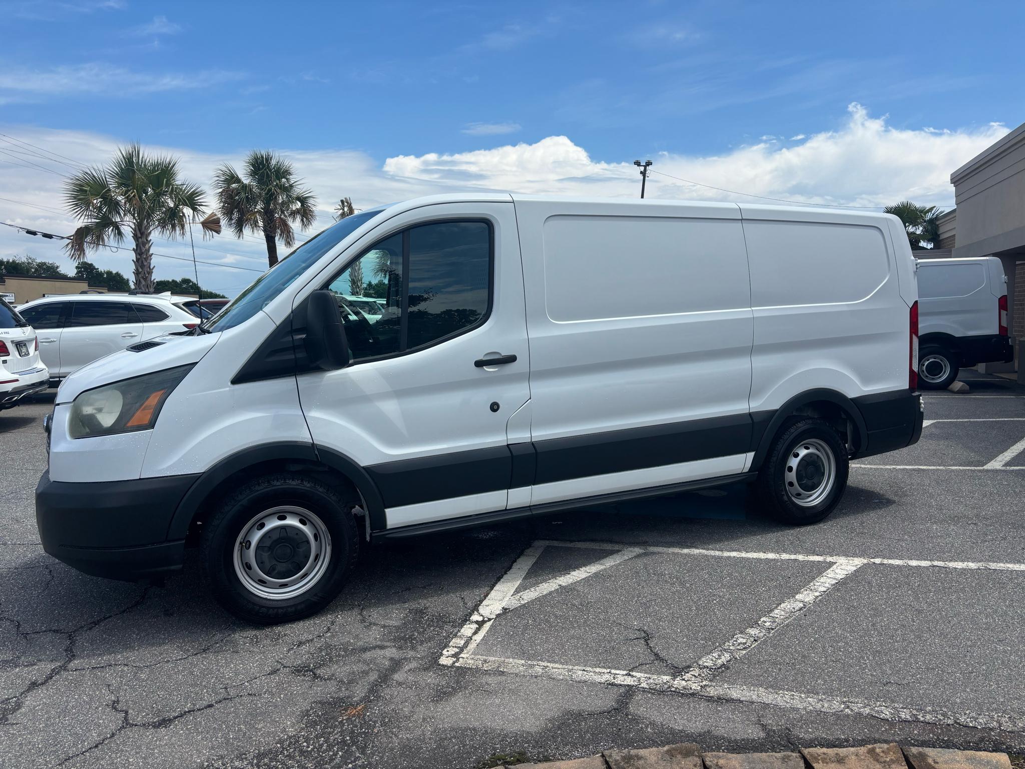 Ford Transit Cargo Van T-150 130" Low Rf 8600 GVWR Swing-Out RH Dr 2016