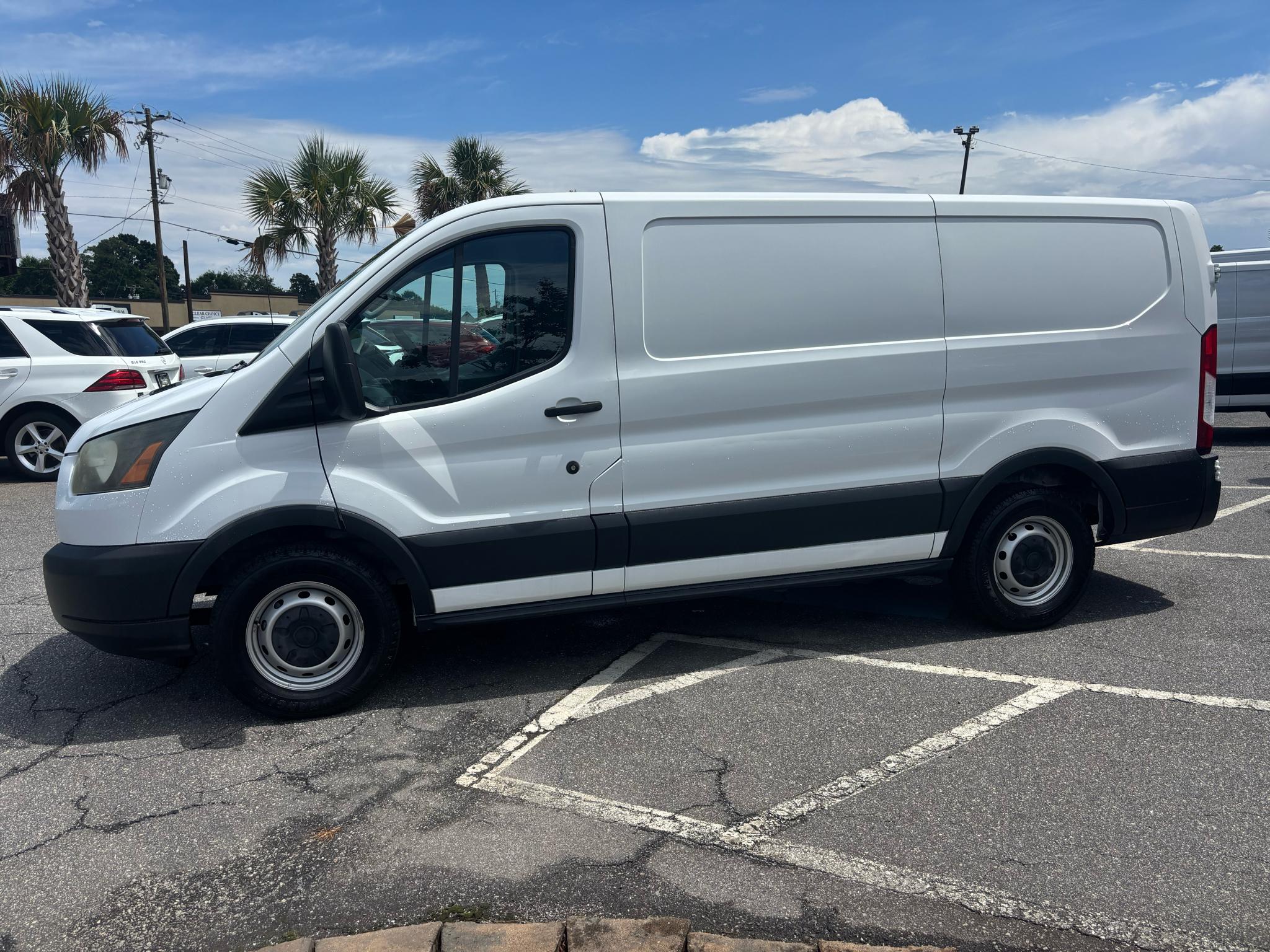 Ford Transit Cargo Van T-150 130" Low Rf 8600 GVWR Swing-Out RH Dr 2016