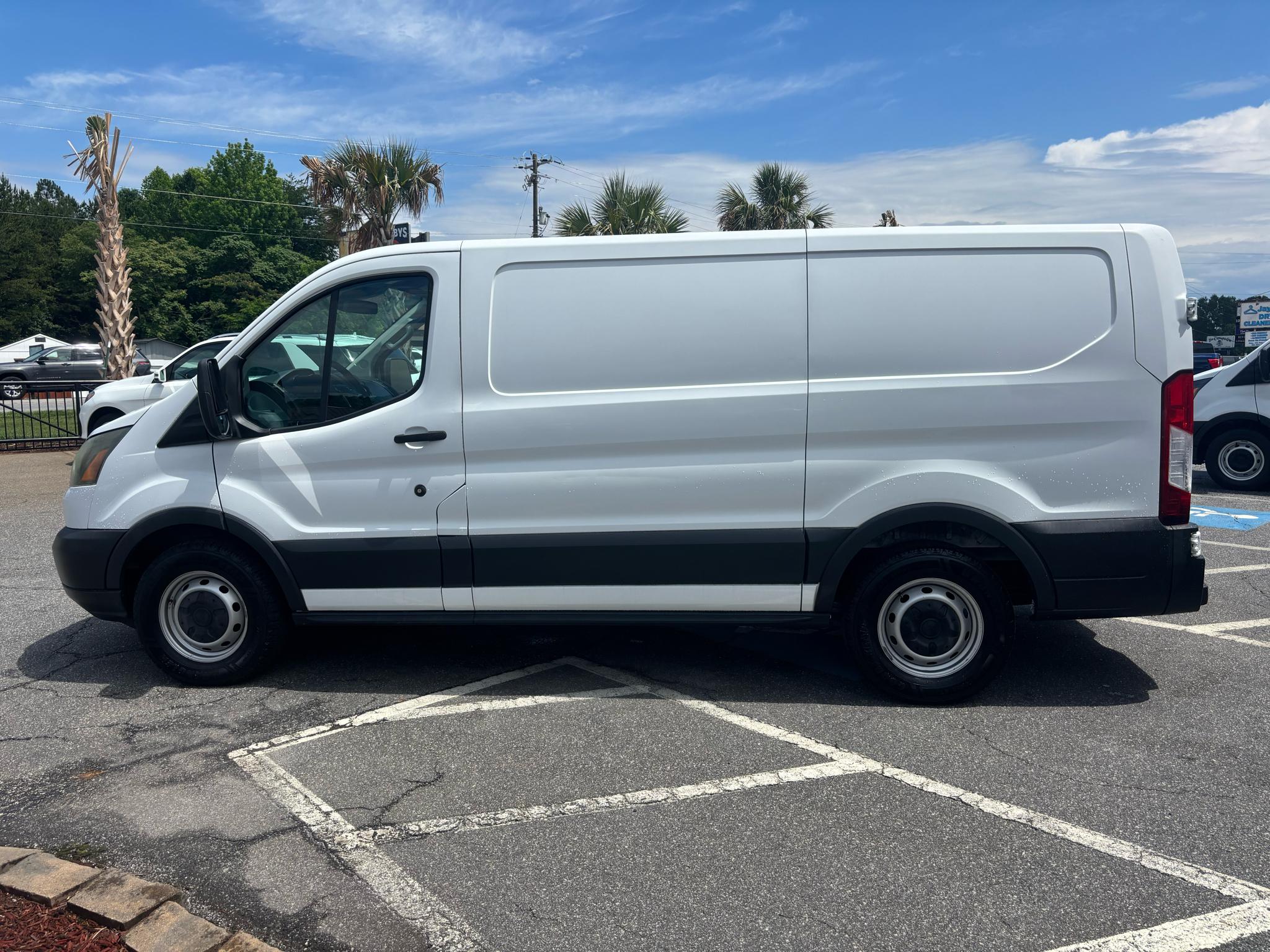 Ford Transit Cargo Van T-150 130" Low Rf 8600 GVWR Swing-Out RH Dr 2016