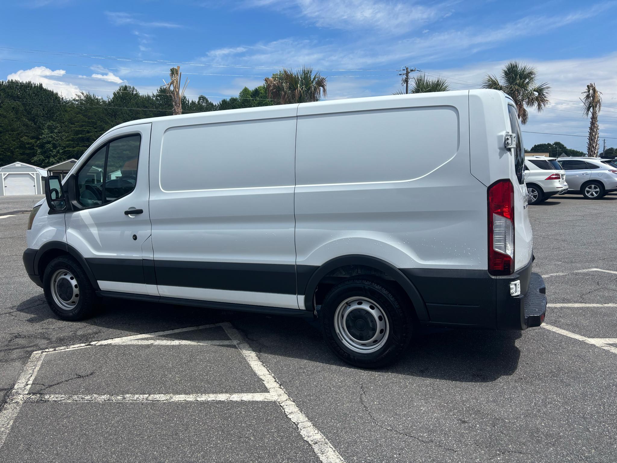 Ford Transit Cargo Van T-150 130" Low Rf 8600 GVWR Swing-Out RH Dr 2016