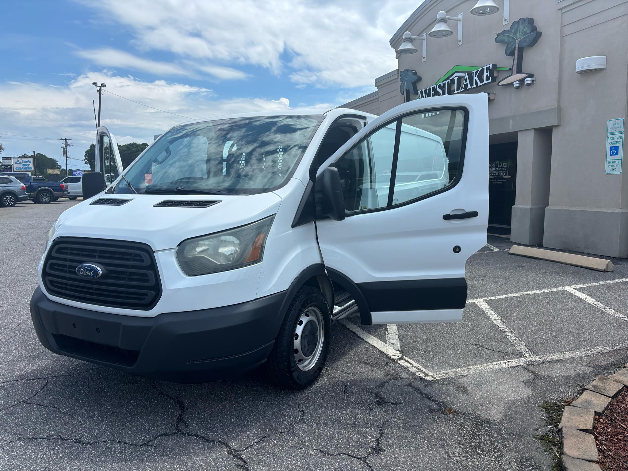 Ford Transit Cargo Van T-150 130" Low Rf 8600 GVWR Swing-Out RH Dr 2016