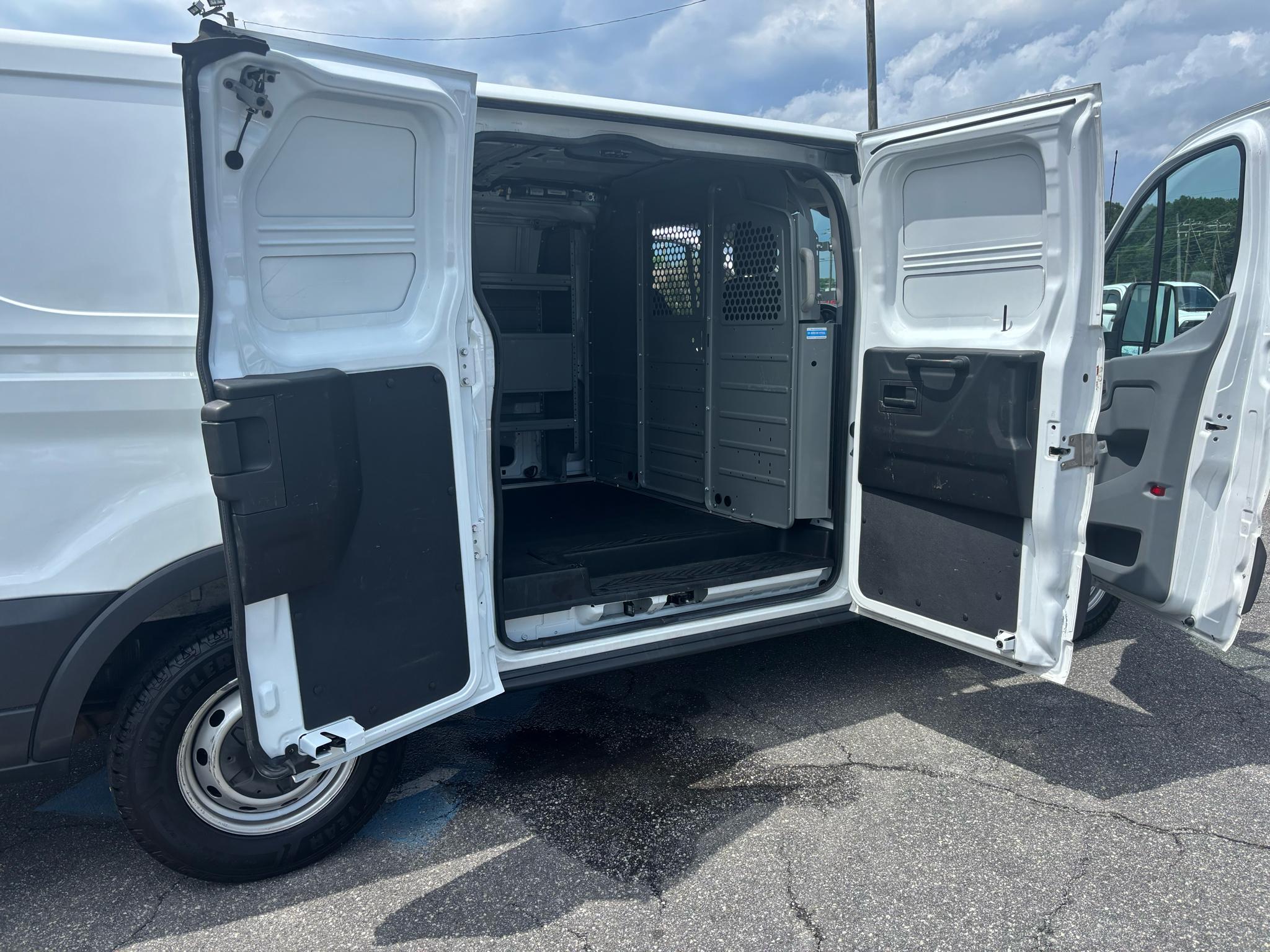 Ford Transit Cargo Van T-150 130" Low Rf 8600 GVWR Swing-Out RH Dr 2016