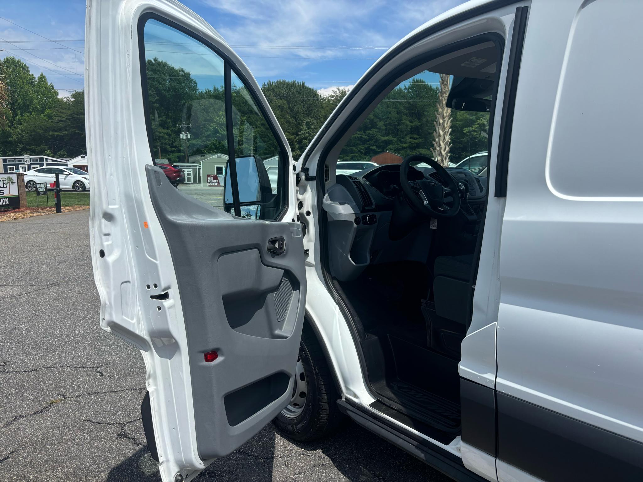 Ford Transit Cargo Van T-150 130" Low Rf 8600 GVWR Swing-Out RH Dr 2016