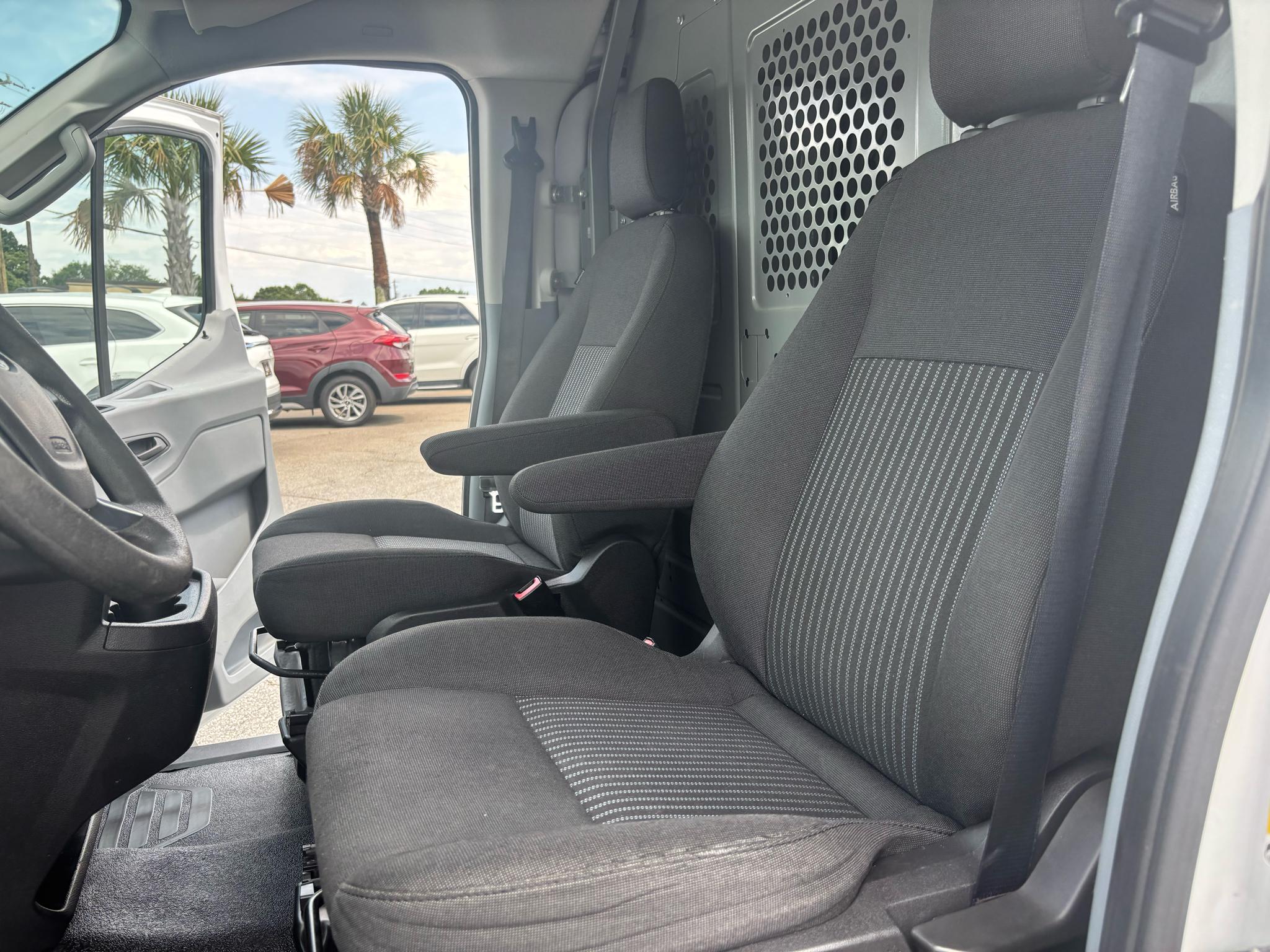 Ford Transit Cargo Van T-150 130" Low Rf 8600 GVWR Swing-Out RH Dr 2016