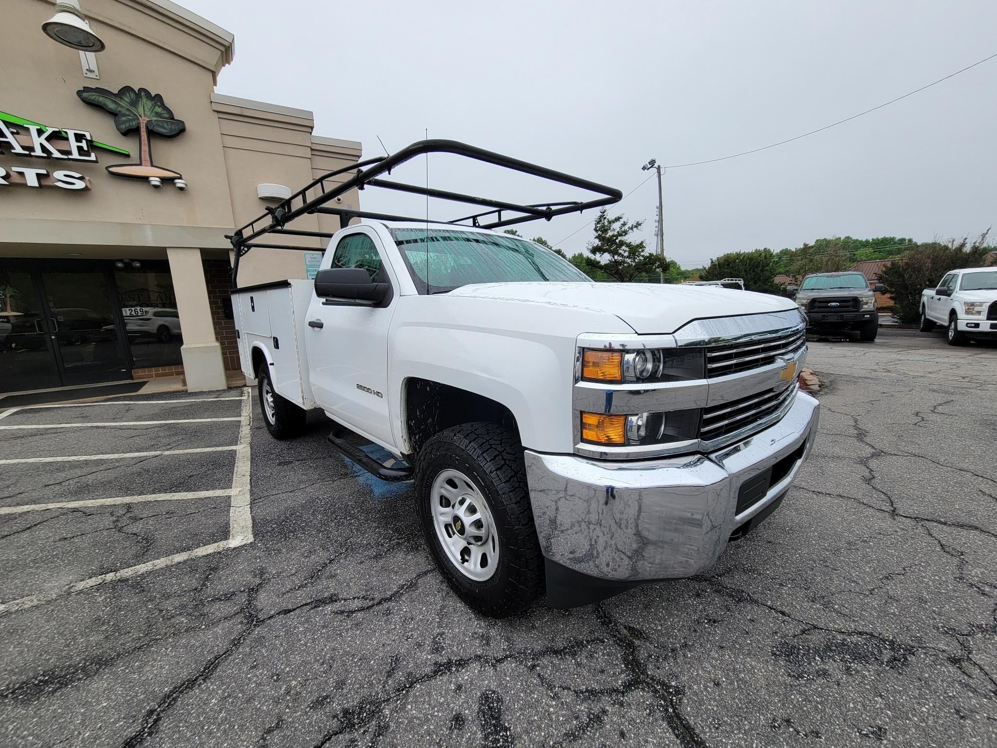 Chevrolet Silverado 2500HD 2WD Reg Cab 133.6" Work Truck 2018