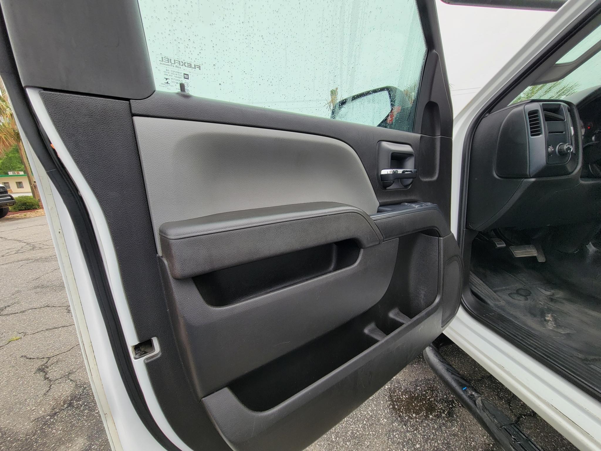 Chevrolet Silverado 2500HD 2WD Reg Cab 133.6" Work Truck 2018