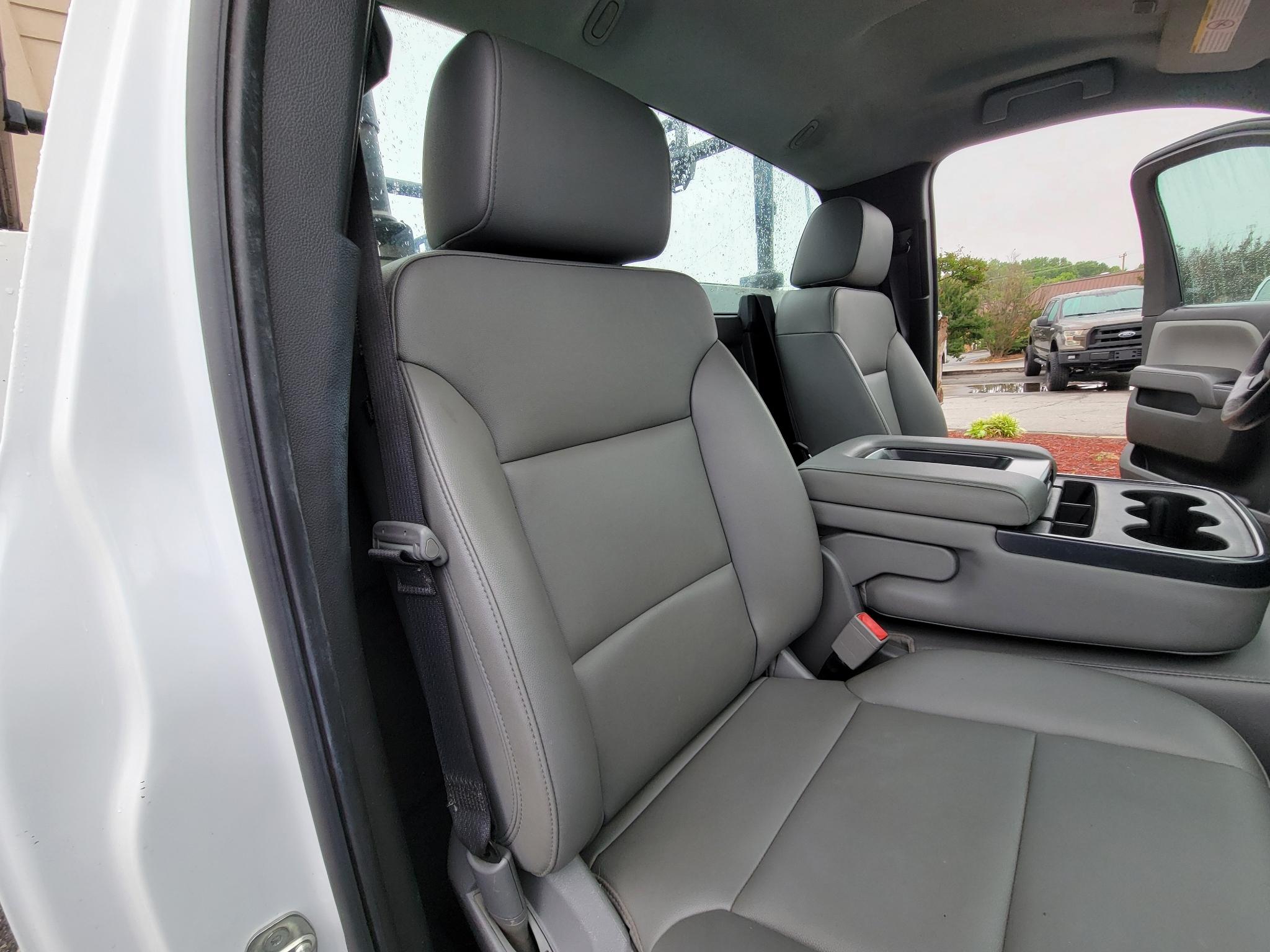 Chevrolet Silverado 2500HD 2WD Reg Cab 133.6" Work Truck 2018