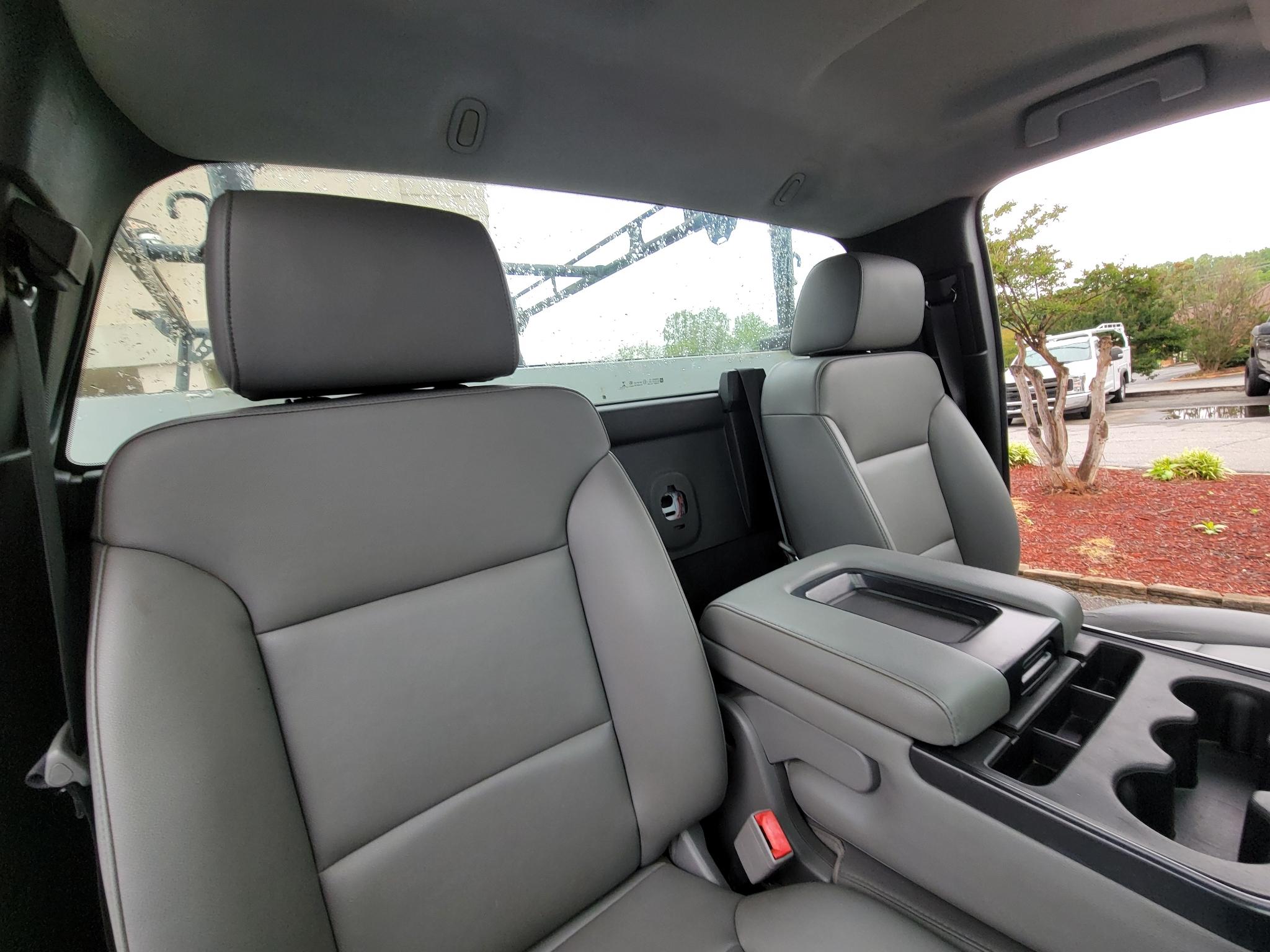 Chevrolet Silverado 2500HD 2WD Reg Cab 133.6" Work Truck 2018