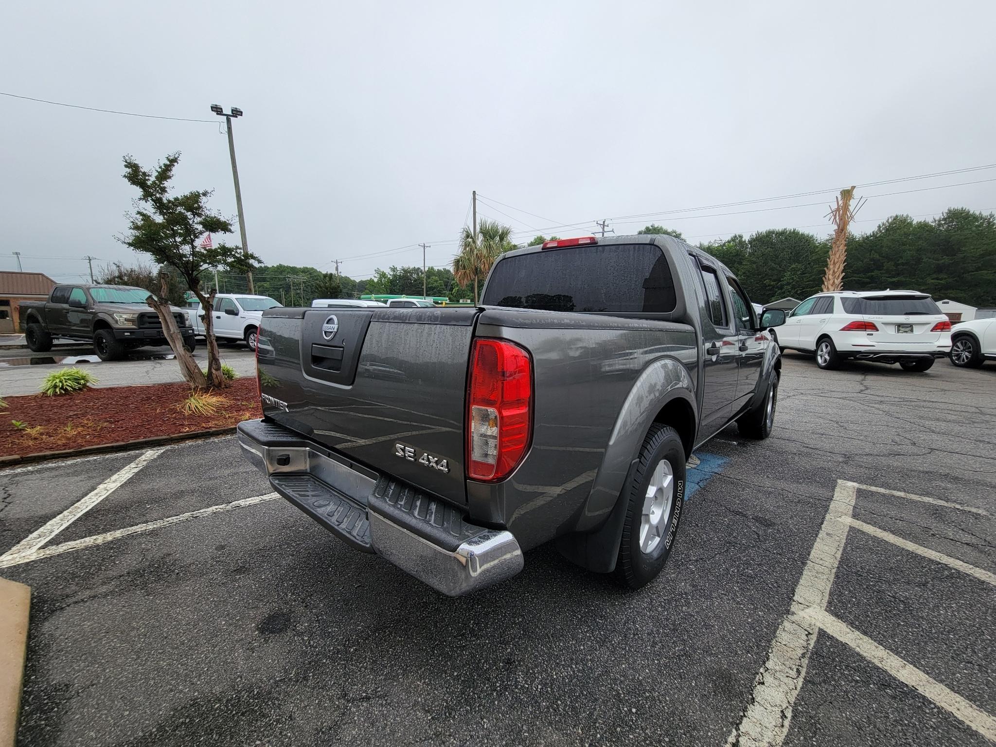 Nissan Frontier 4WD Crew Cab SWB Auto SE 2007