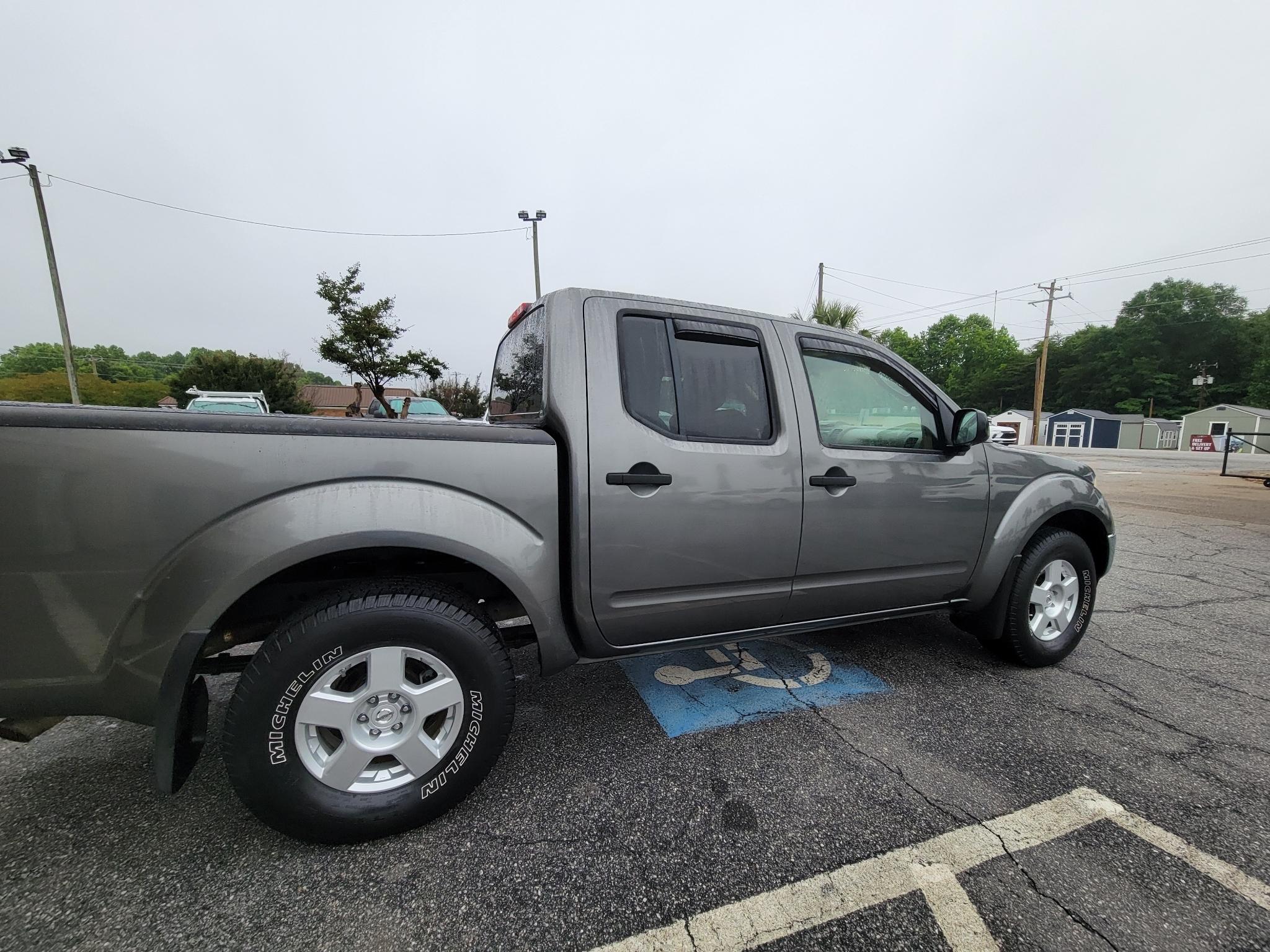 Nissan Frontier 4WD Crew Cab SWB Auto SE 2007