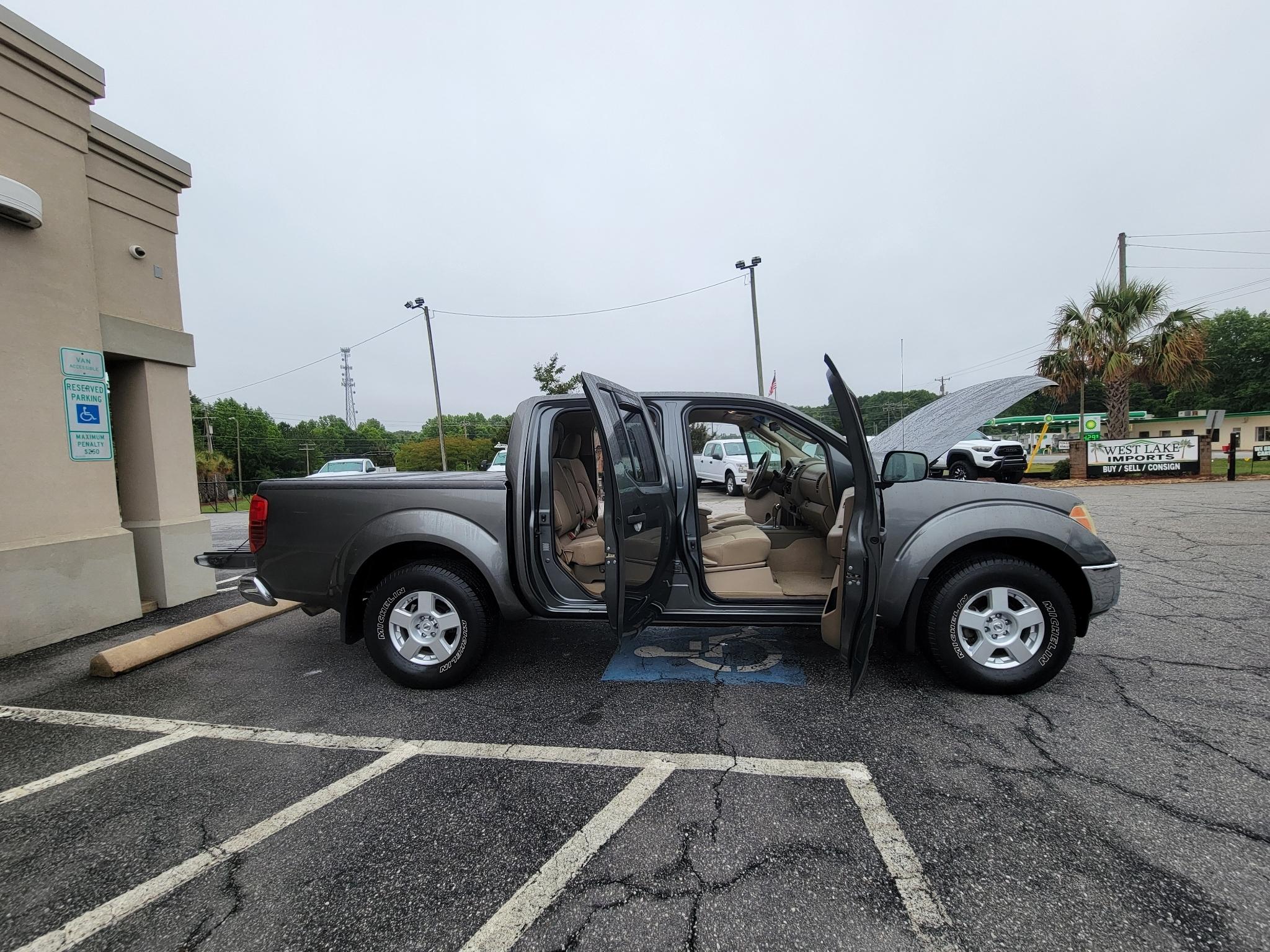 Nissan Frontier 4WD Crew Cab SWB Auto SE 2007