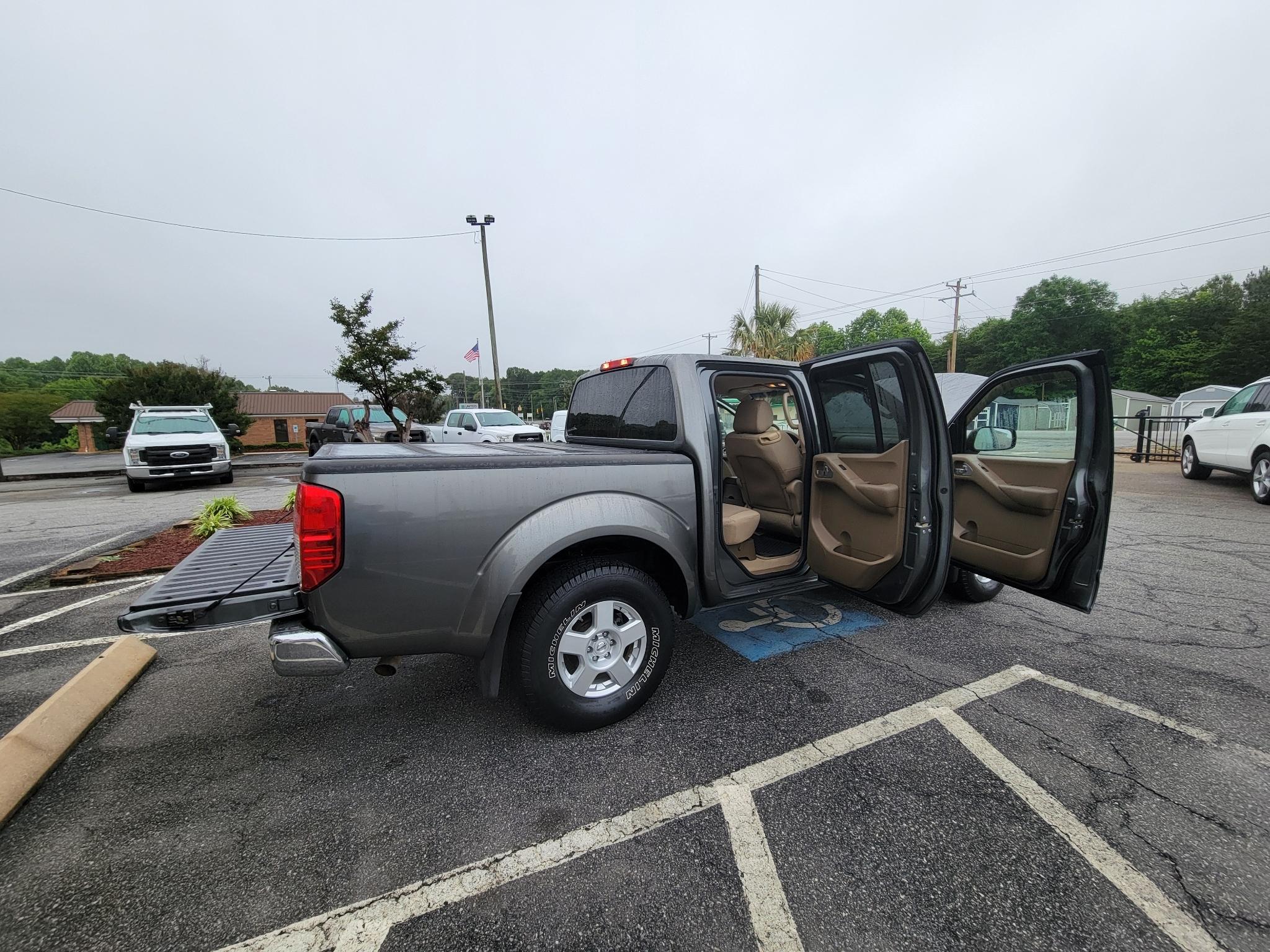 Nissan Frontier 4WD Crew Cab SWB Auto SE 2007