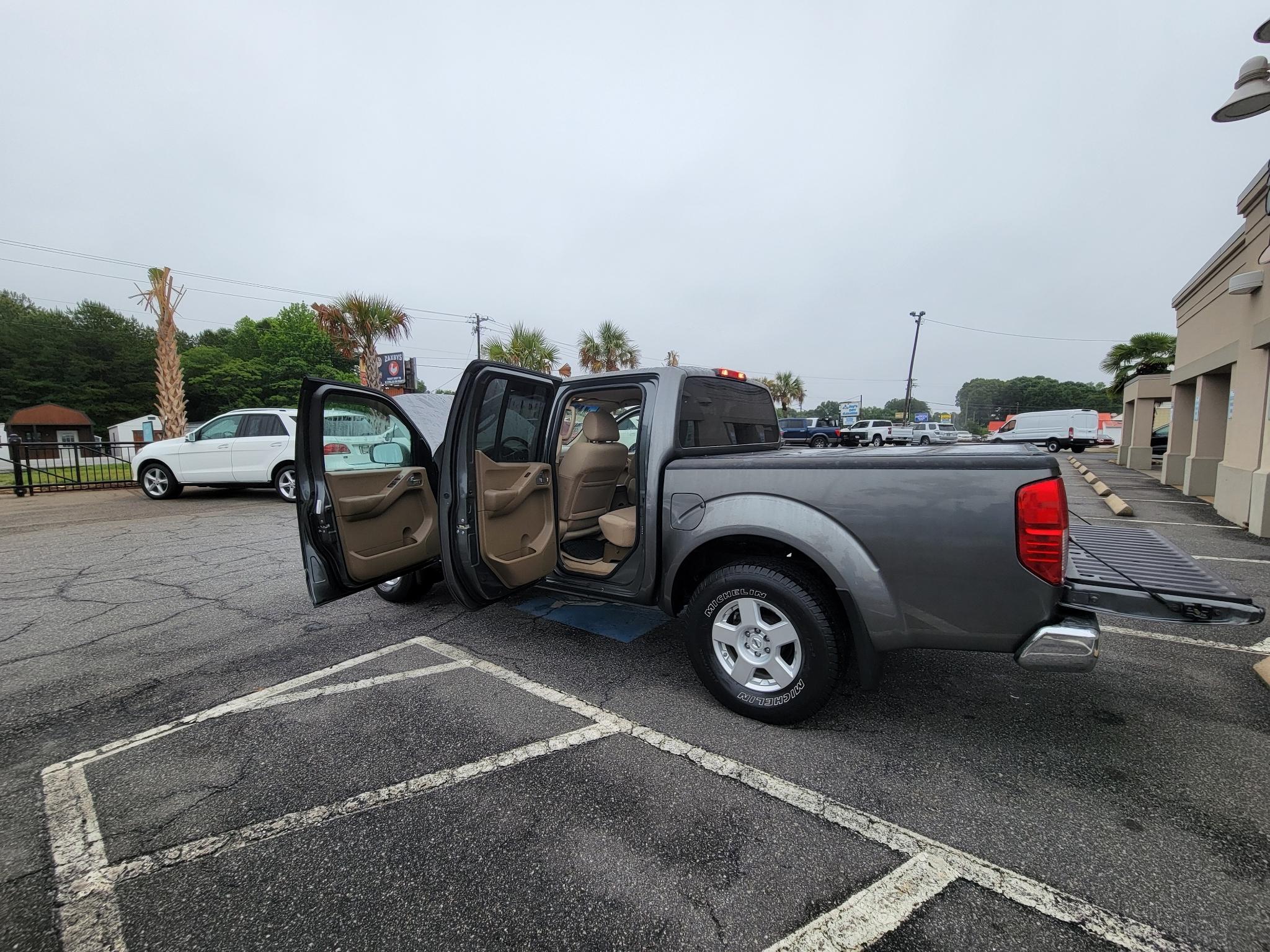 Nissan Frontier 4WD Crew Cab SWB Auto SE 2007