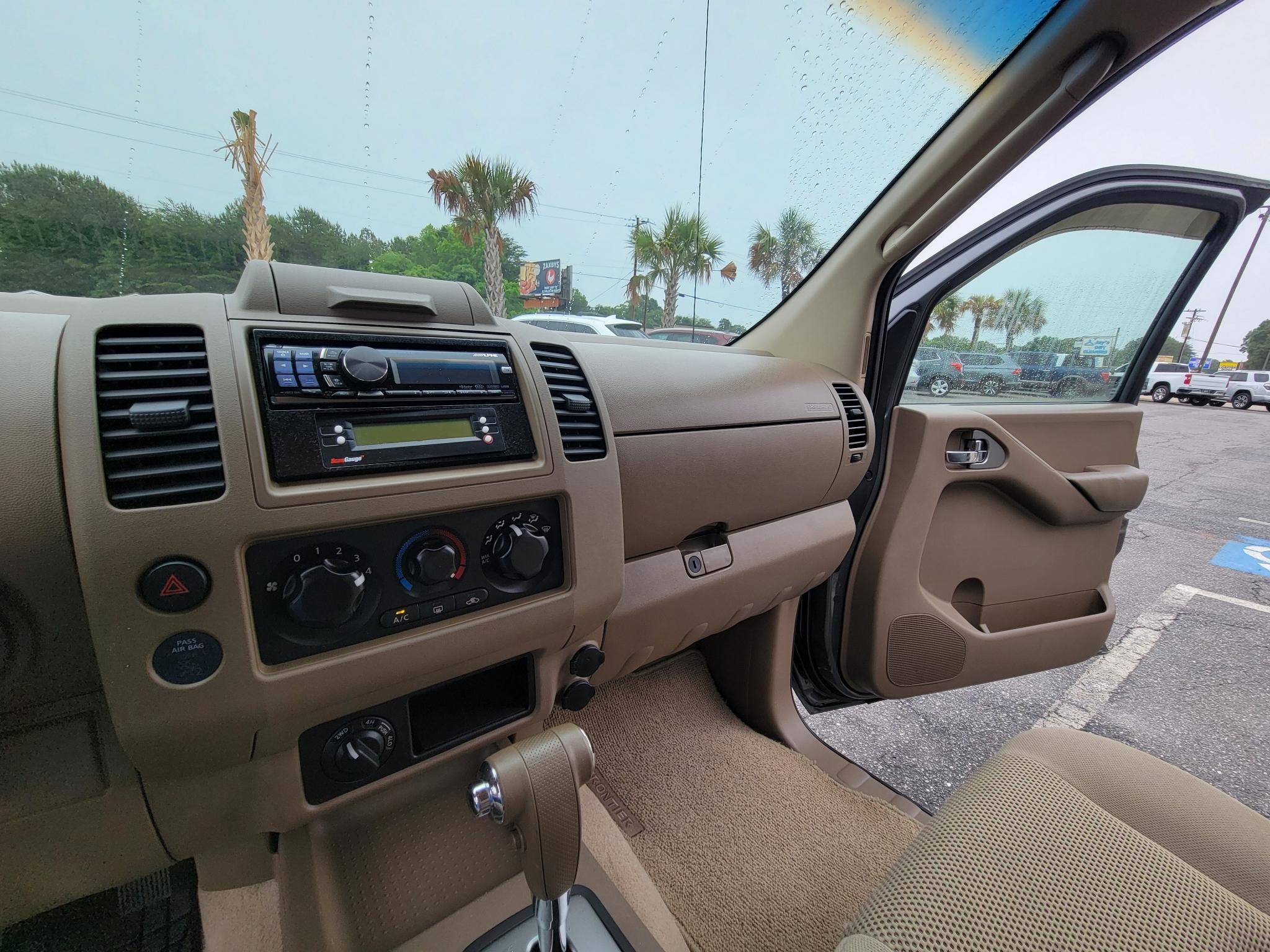 Nissan Frontier 4WD Crew Cab SWB Auto SE 2007
