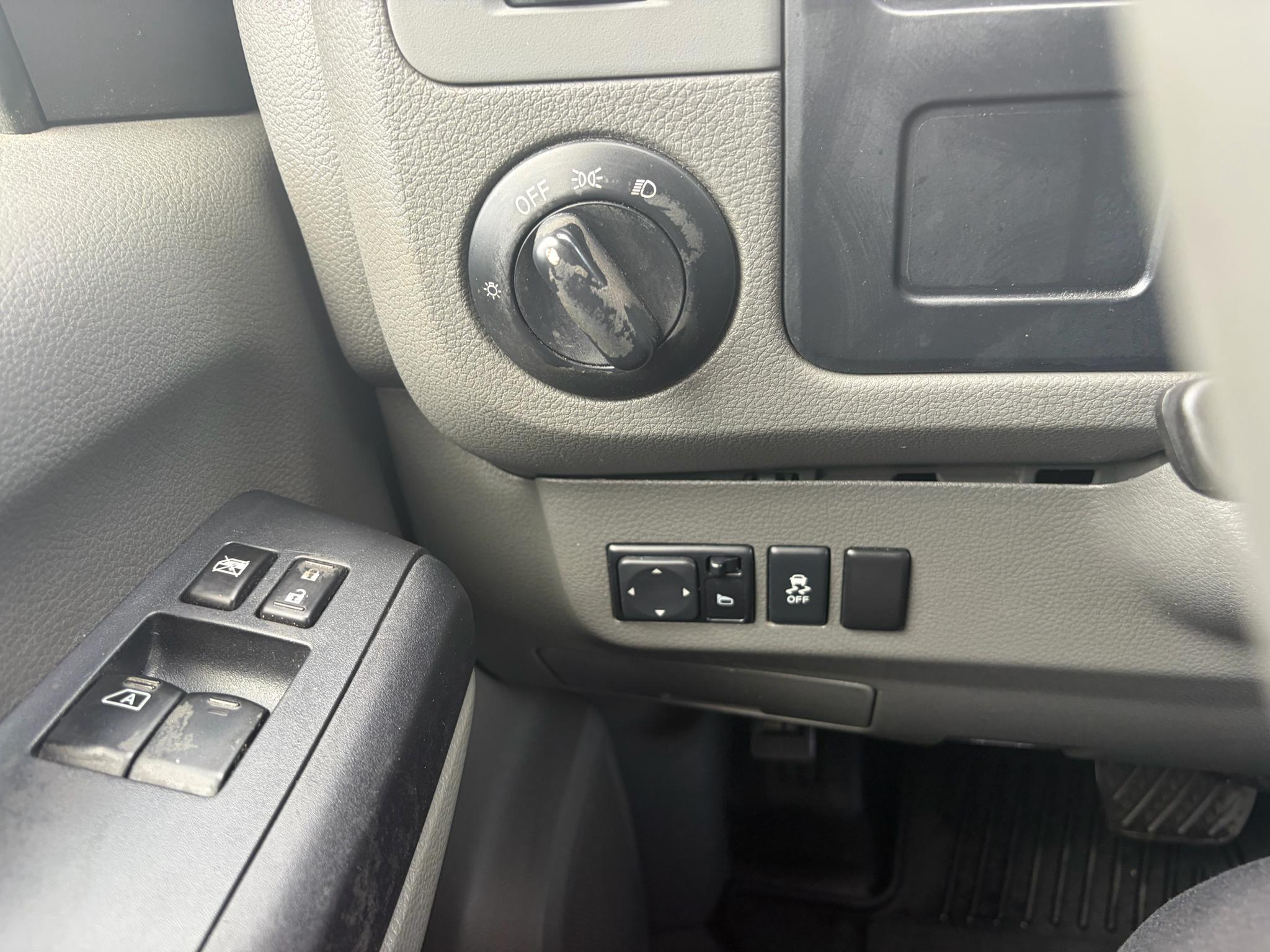 Nissan NV Cargo NV2500 HD High Roof V6 SV 2021