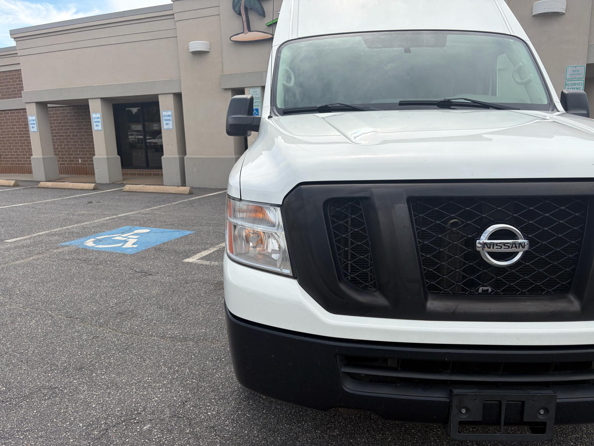 Nissan NV Cargo NV2500 HD High Roof V6 SV 2021
