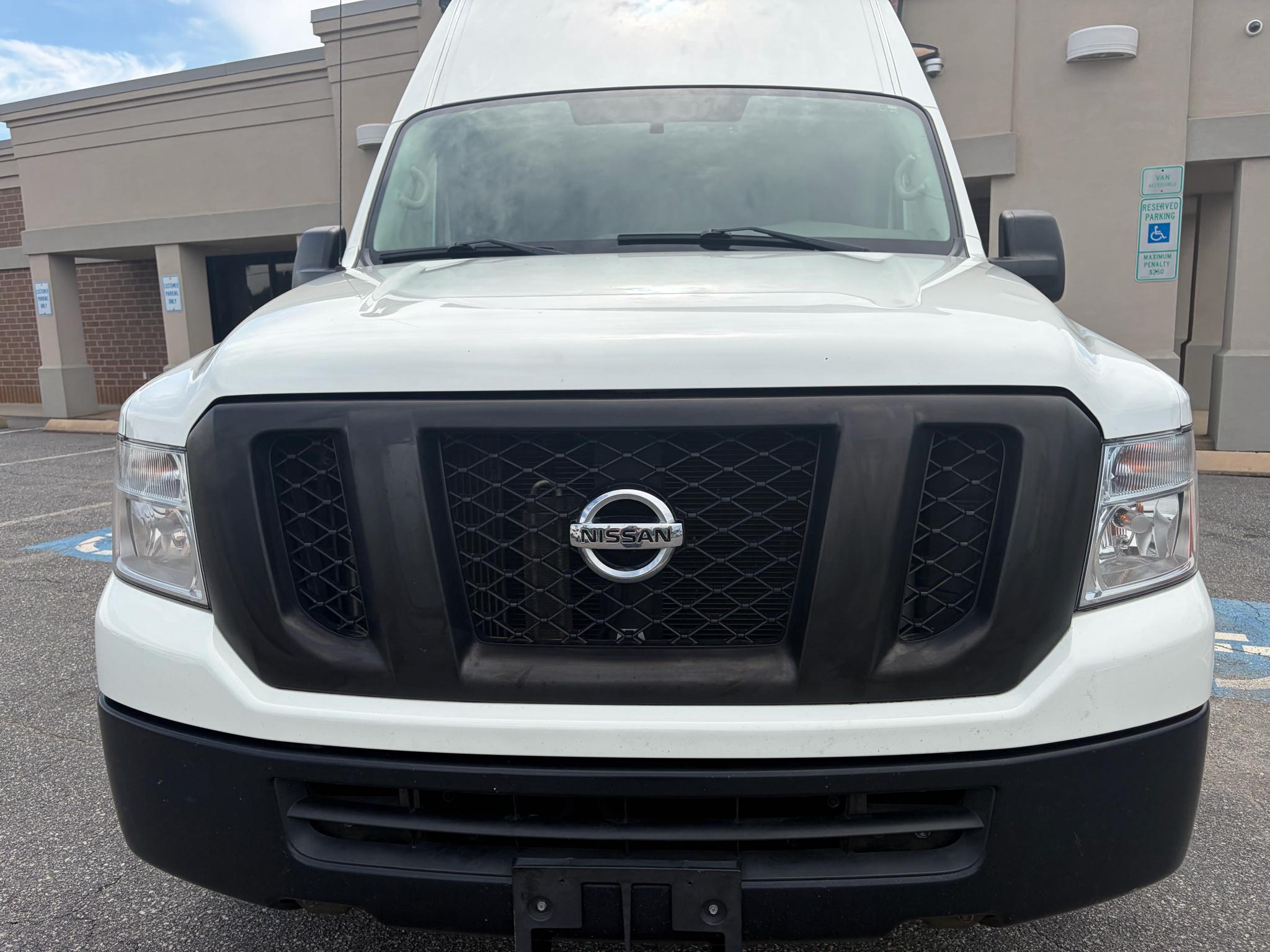 Nissan NV Cargo NV2500 HD High Roof V6 SV 2021