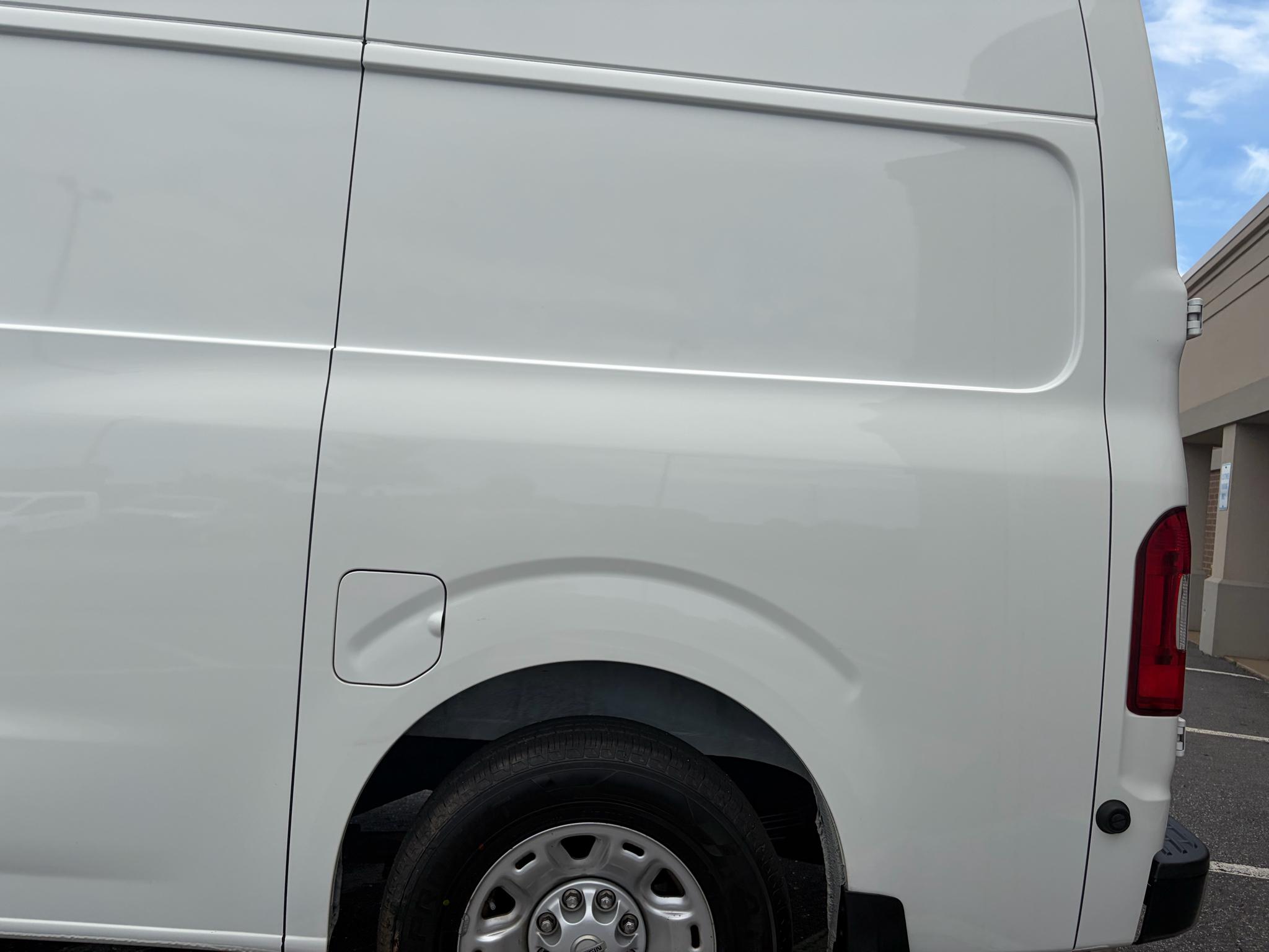Nissan NV Cargo NV2500 HD High Roof V6 SV 2021