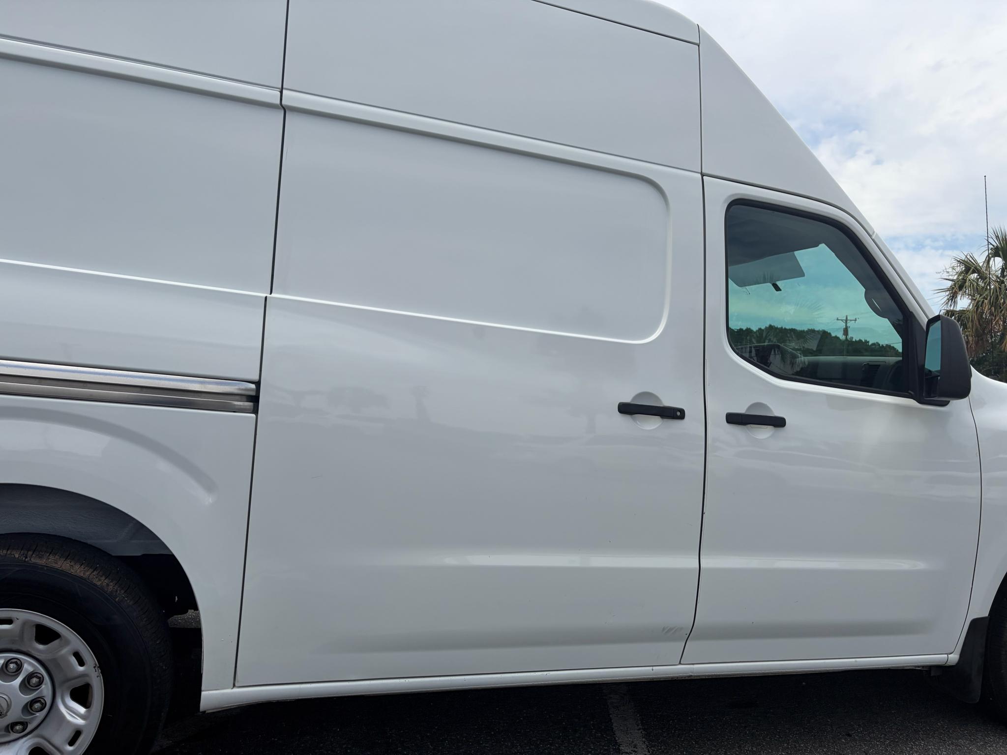 Nissan NV Cargo NV2500 HD High Roof V6 SV 2021