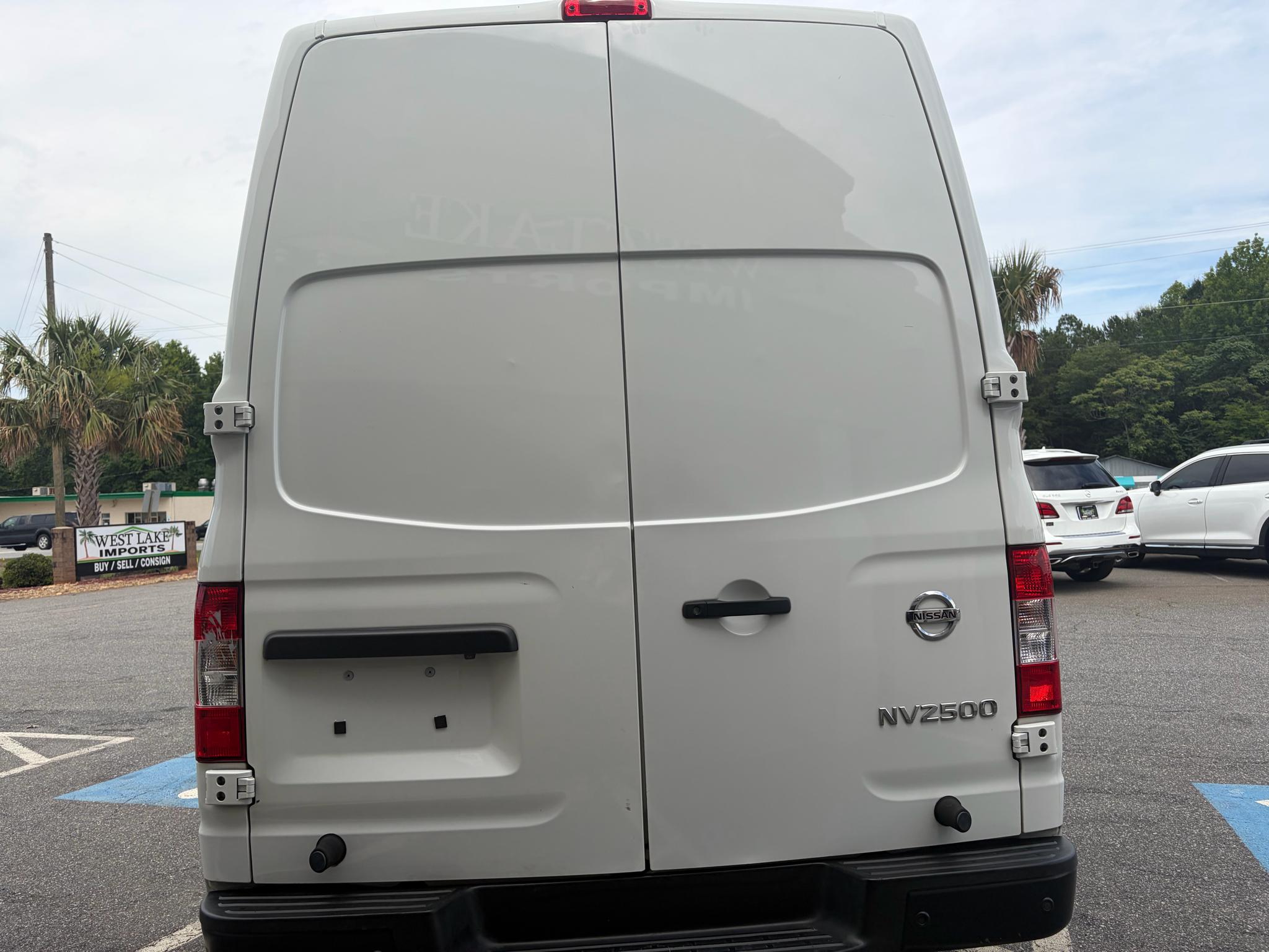 Nissan NV Cargo NV2500 HD High Roof V6 SV 2021
