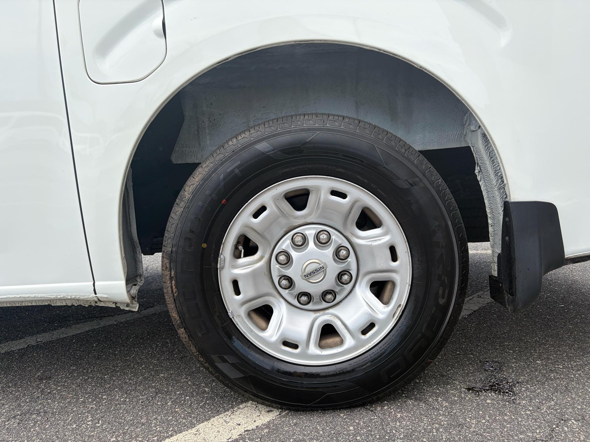 Nissan NV Cargo NV2500 HD High Roof V6 SV 2021