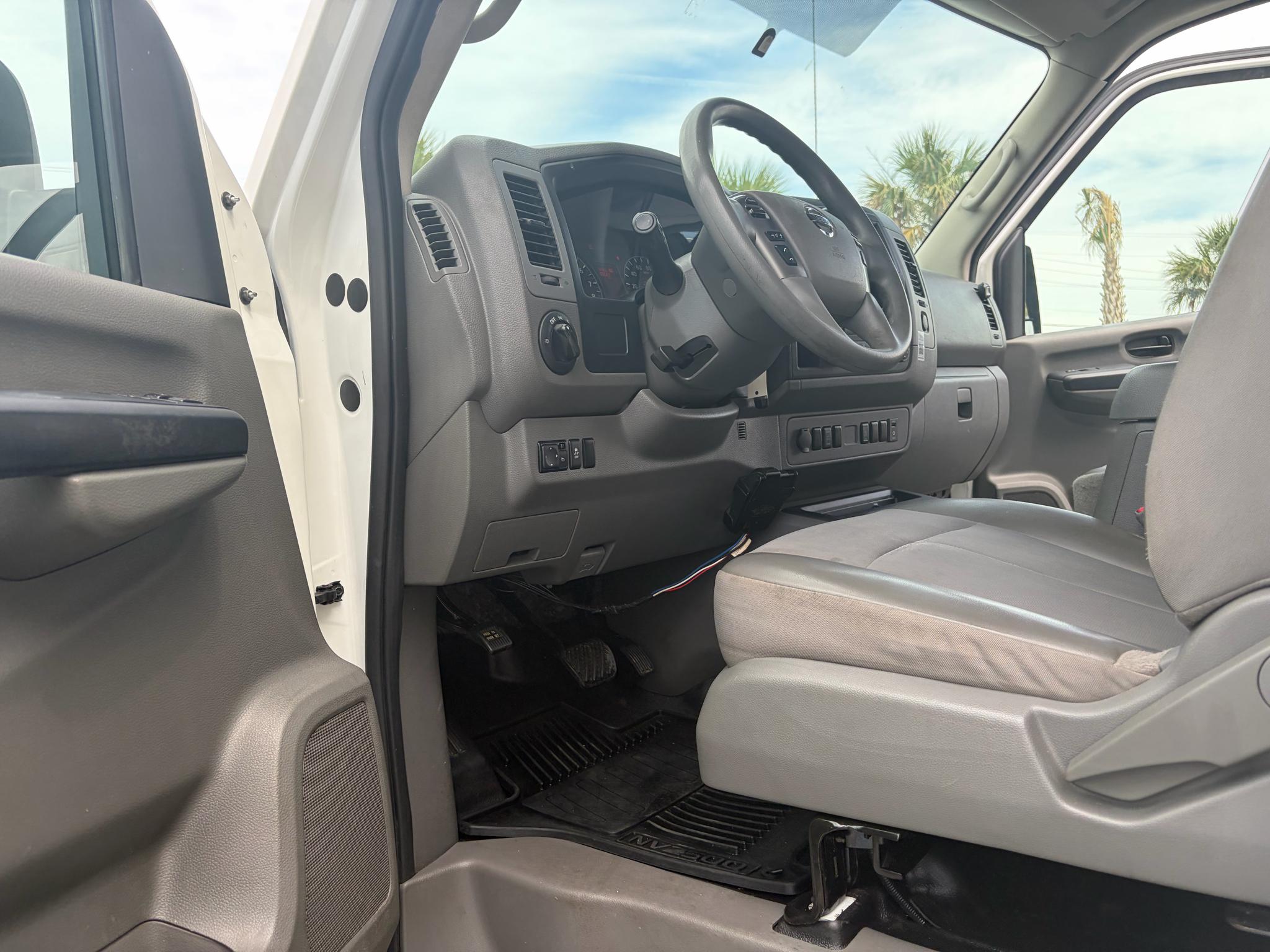 Nissan NV Cargo NV2500 HD High Roof V6 SV 2021