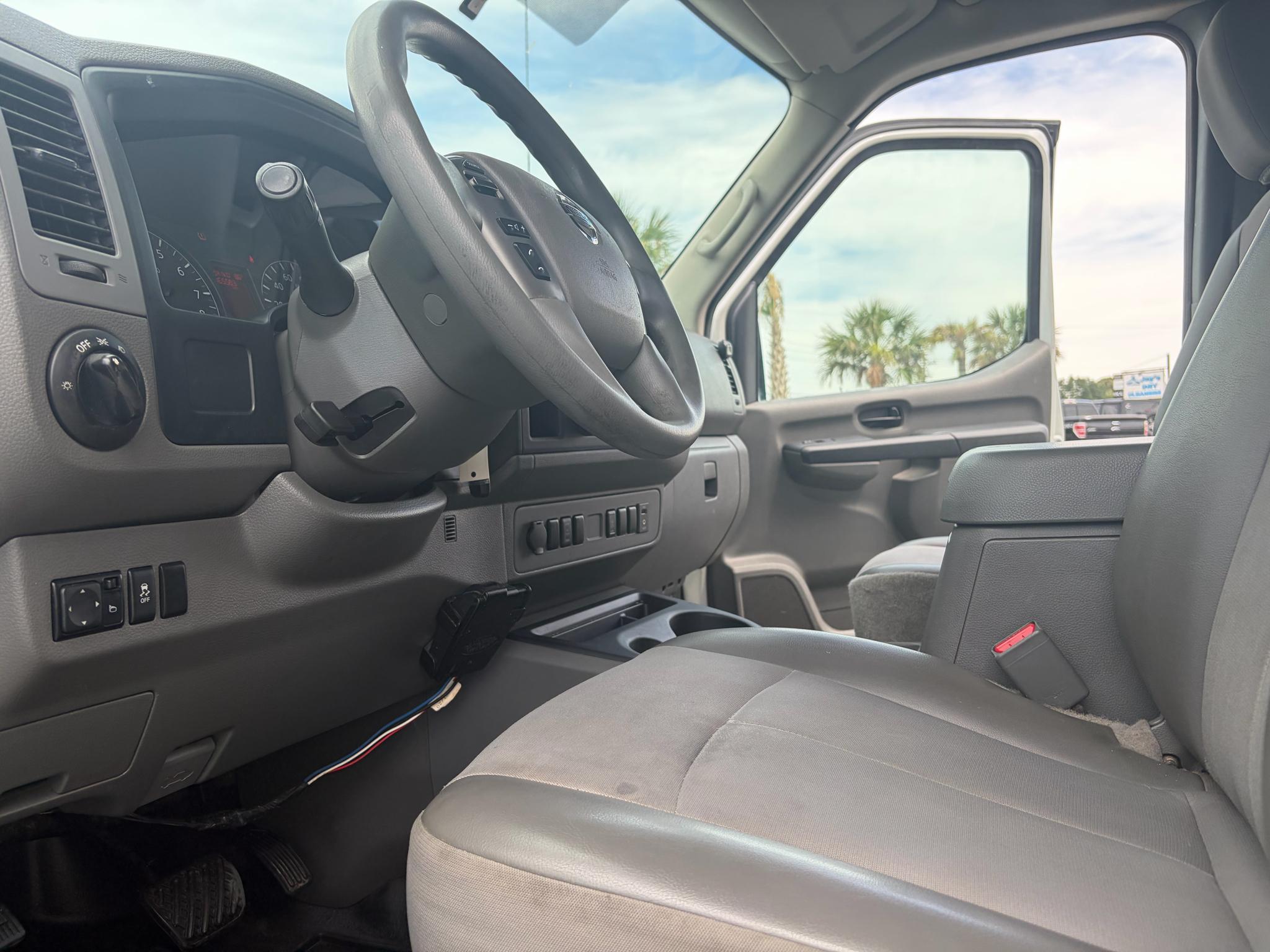 Nissan NV Cargo NV2500 HD High Roof V6 SV 2021