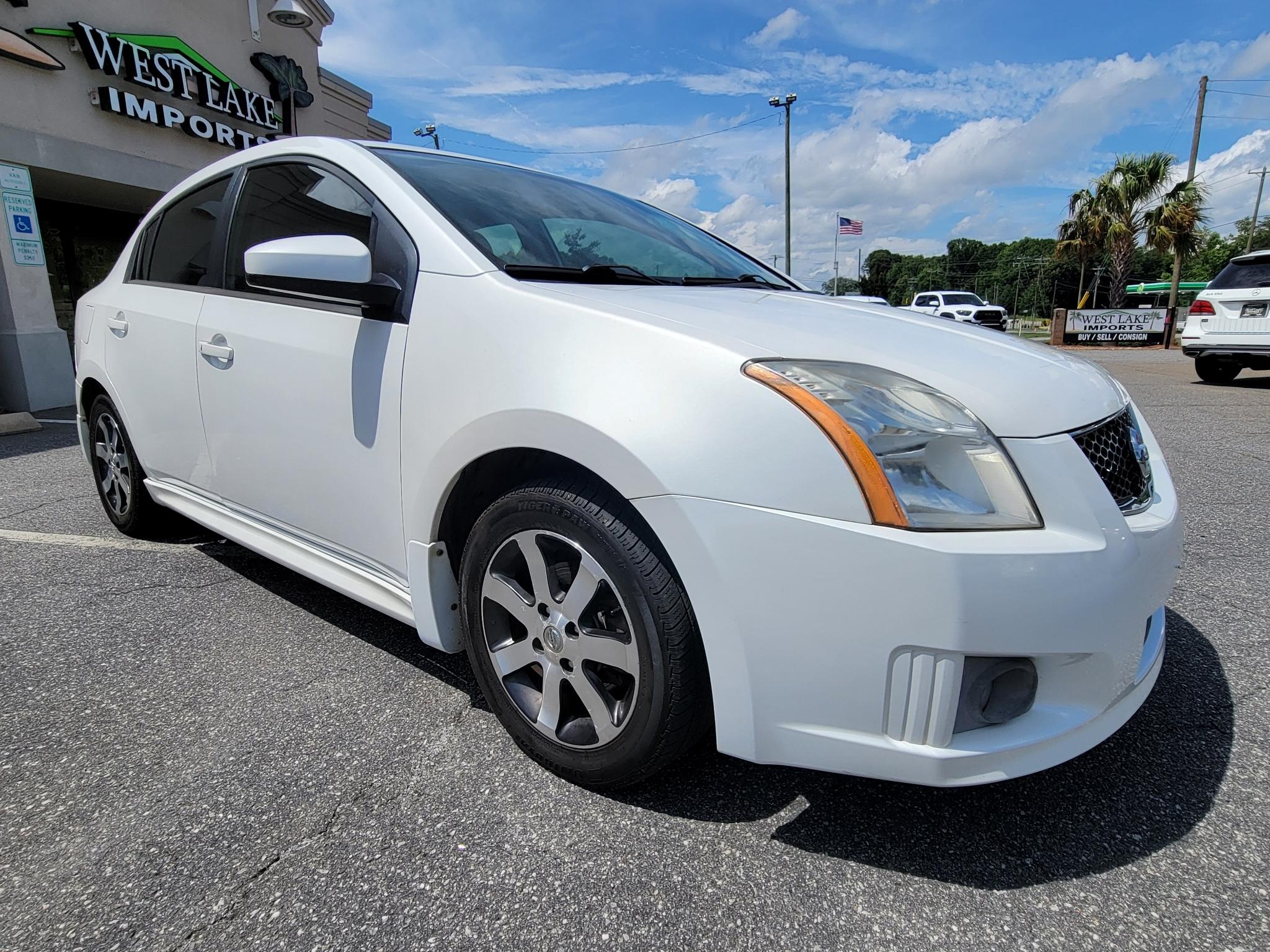 Nissan Sentra 4dr Sdn I4 CVT 2.0 SR 2012