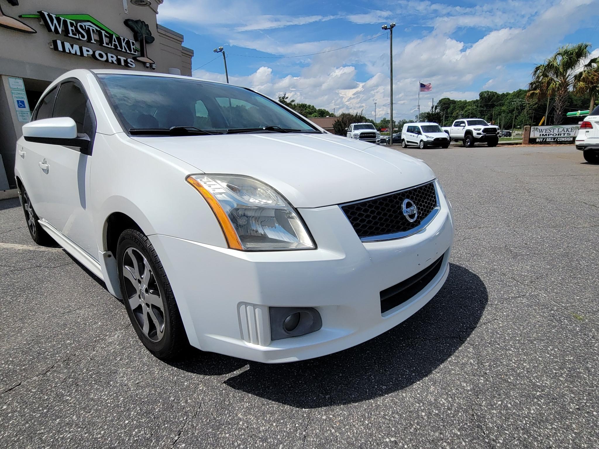 Nissan Sentra 4dr Sdn I4 CVT 2.0 SR 2012