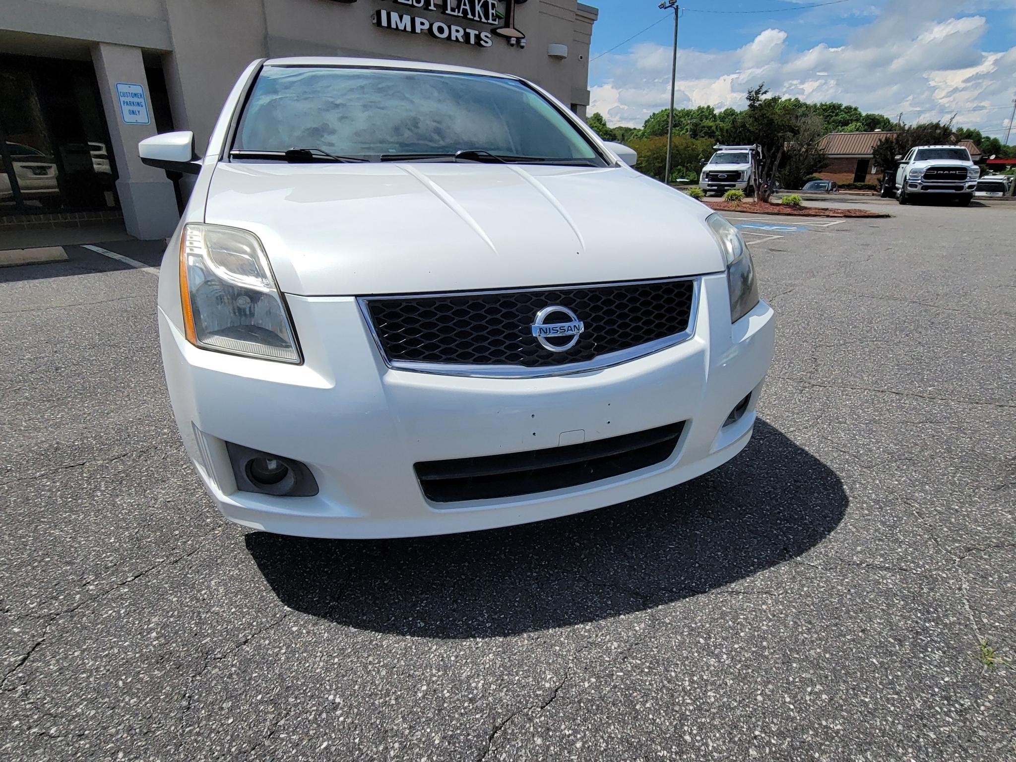 Nissan Sentra 4dr Sdn I4 CVT 2.0 SR 2012