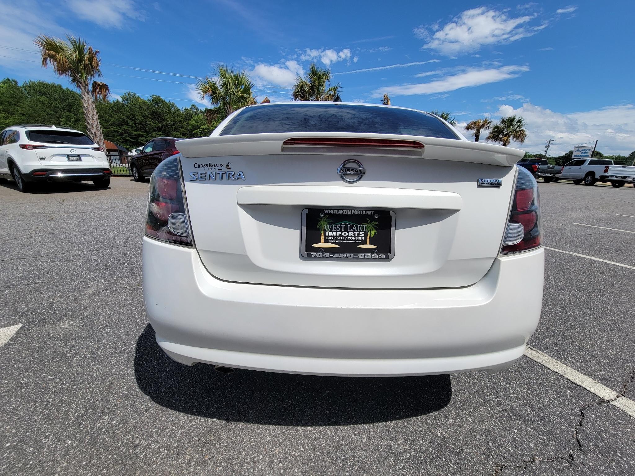 Nissan Sentra 4dr Sdn I4 CVT 2.0 SR 2012