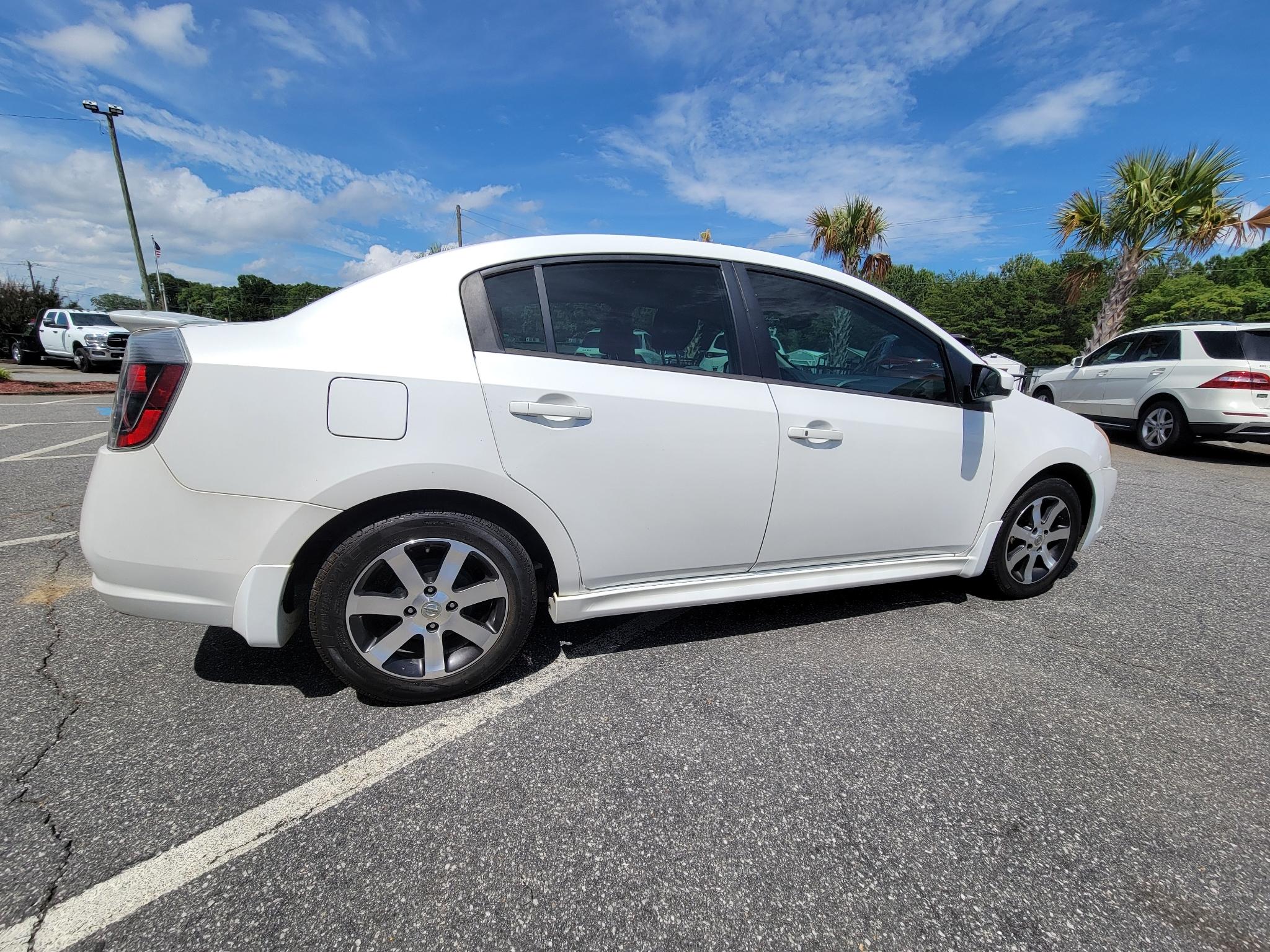 Nissan Sentra 4dr Sdn I4 CVT 2.0 SR 2012