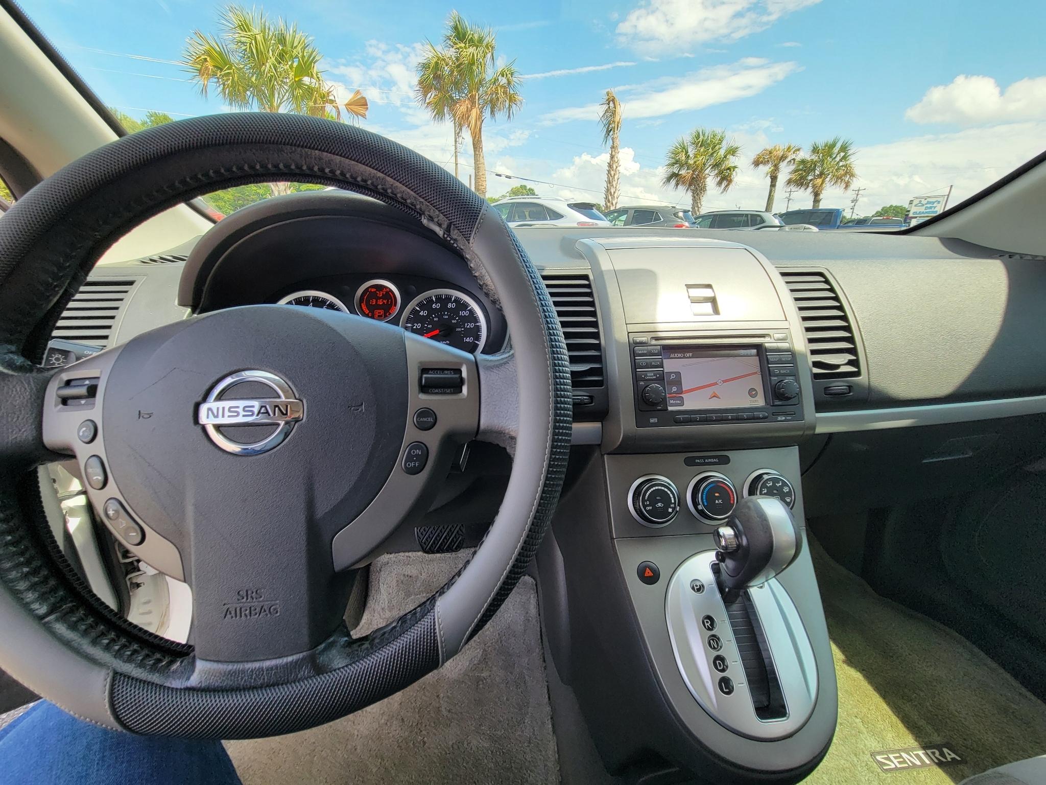 Nissan Sentra 4dr Sdn I4 CVT 2.0 SR 2012