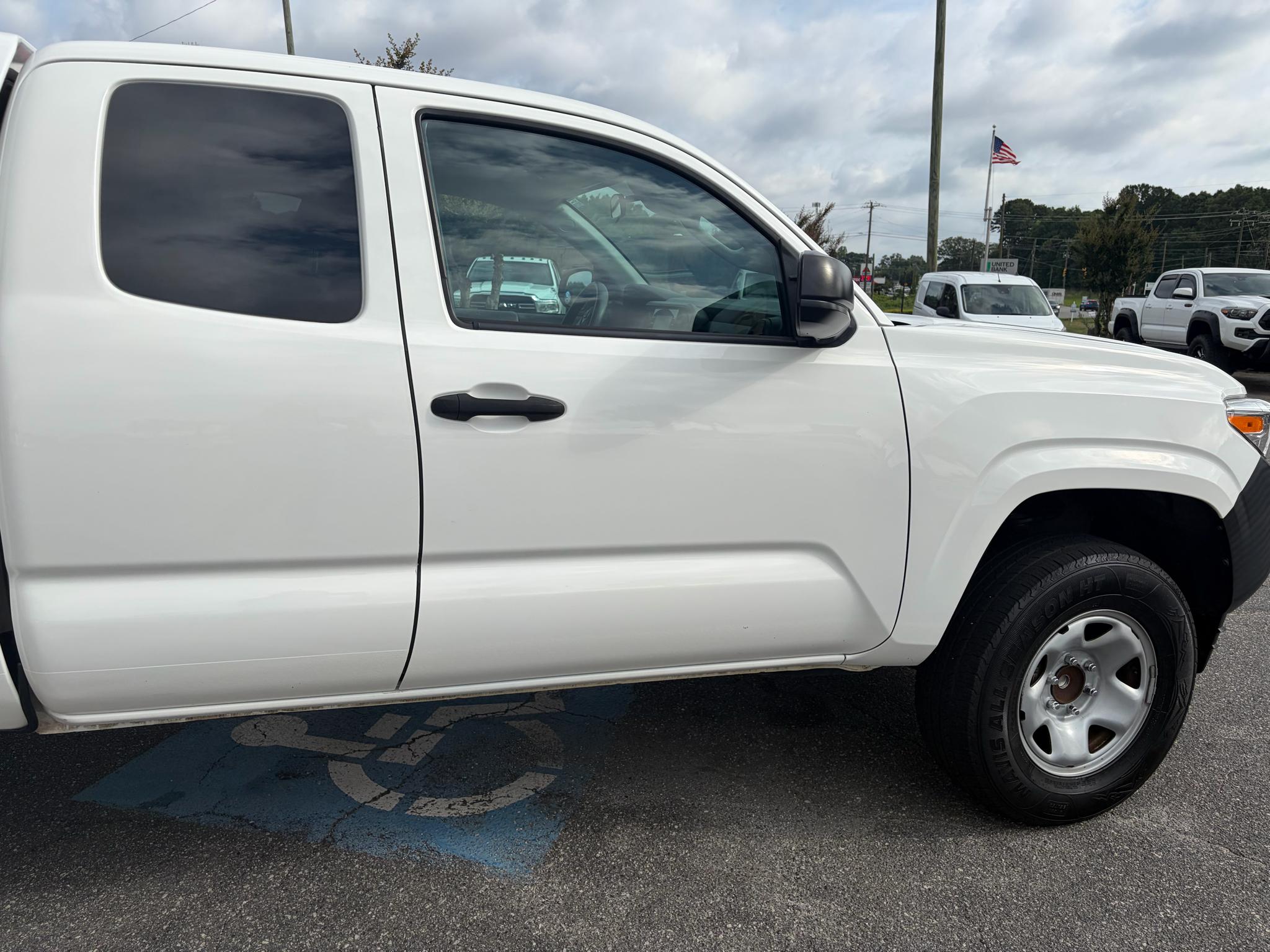 Toyota Tacoma 2WD SR5 Access Cab 6' Bed I4 AT (Natl) 2021