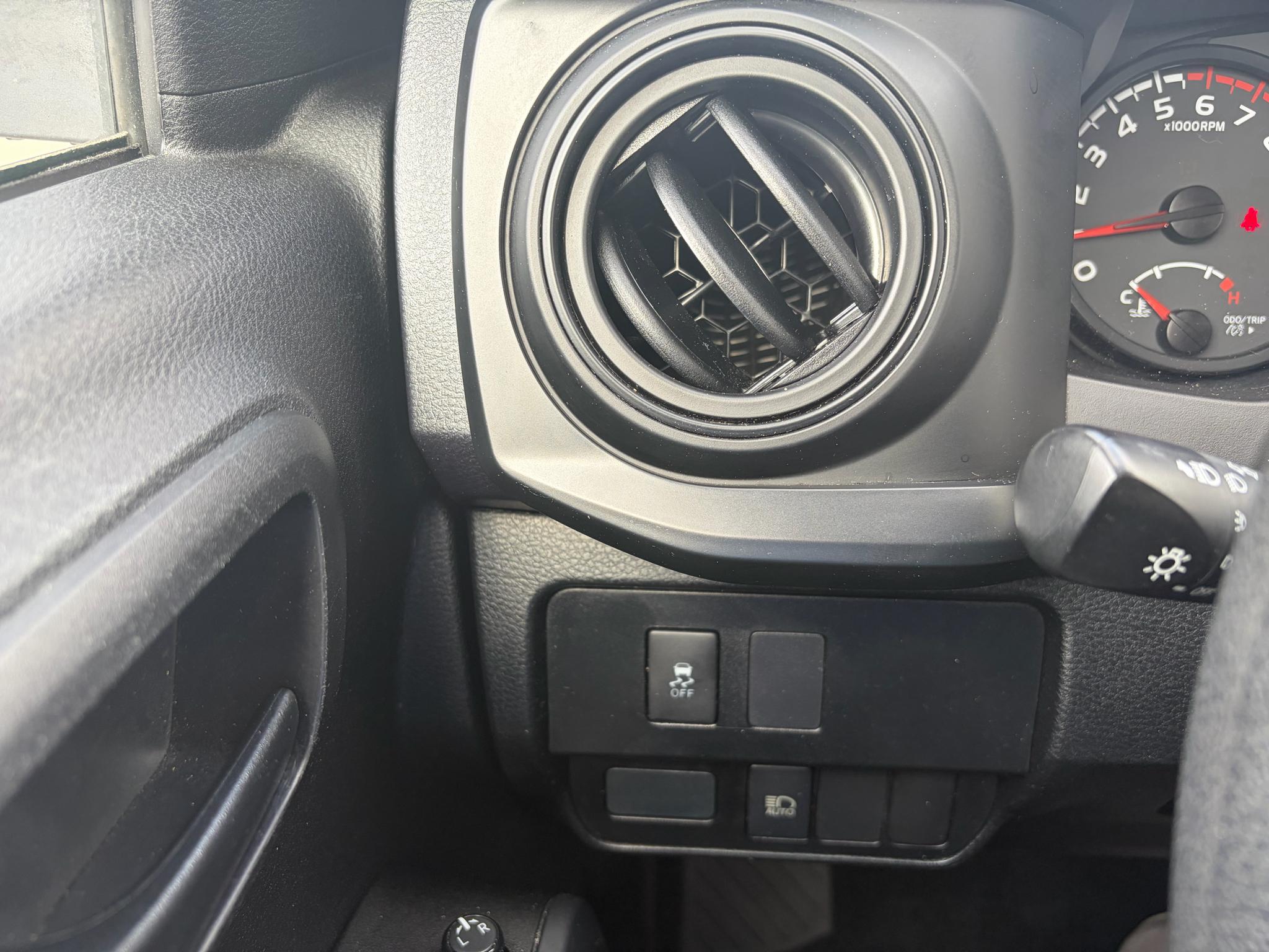 Toyota Tacoma 2WD SR5 Access Cab 6' Bed I4 AT (Natl) 2021