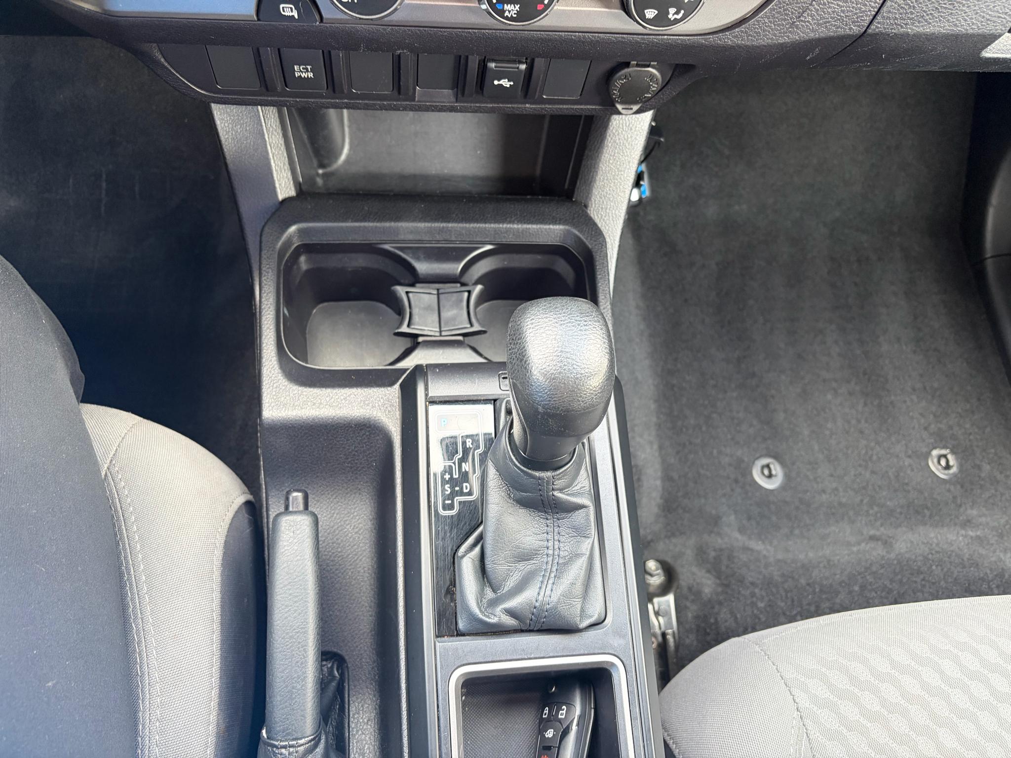 Toyota Tacoma 2WD SR5 Access Cab 6' Bed I4 AT (Natl) 2021