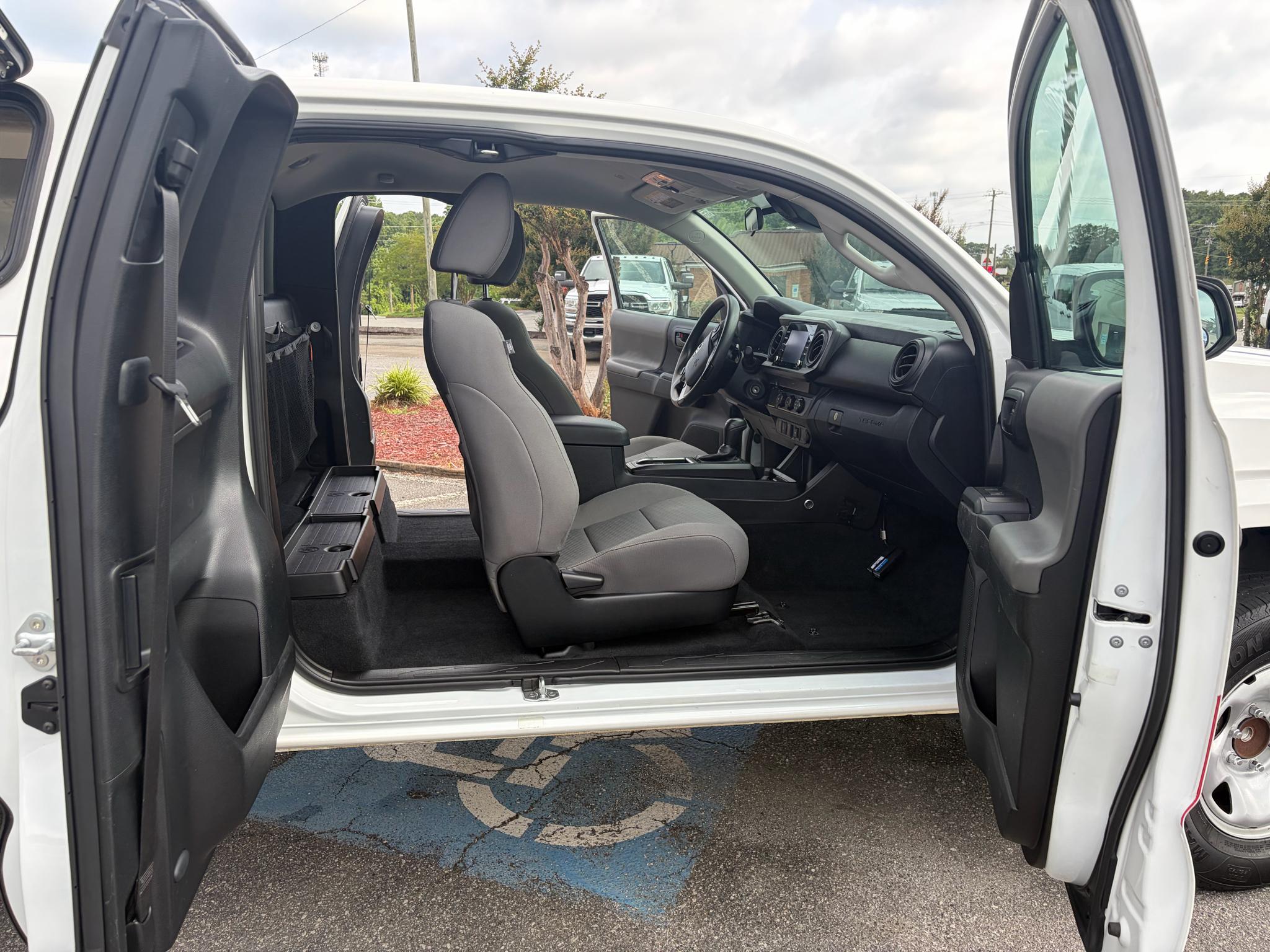 Toyota Tacoma 2WD SR5 Access Cab 6' Bed I4 AT (Natl) 2021